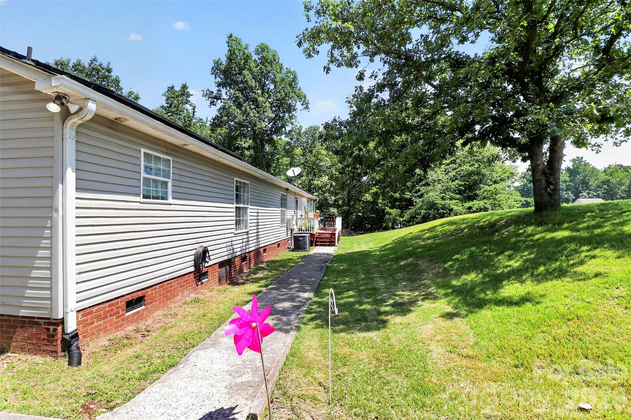 Single Family Residence at 602 Timberwood Drive, Fort Mill, photo 43 of 47