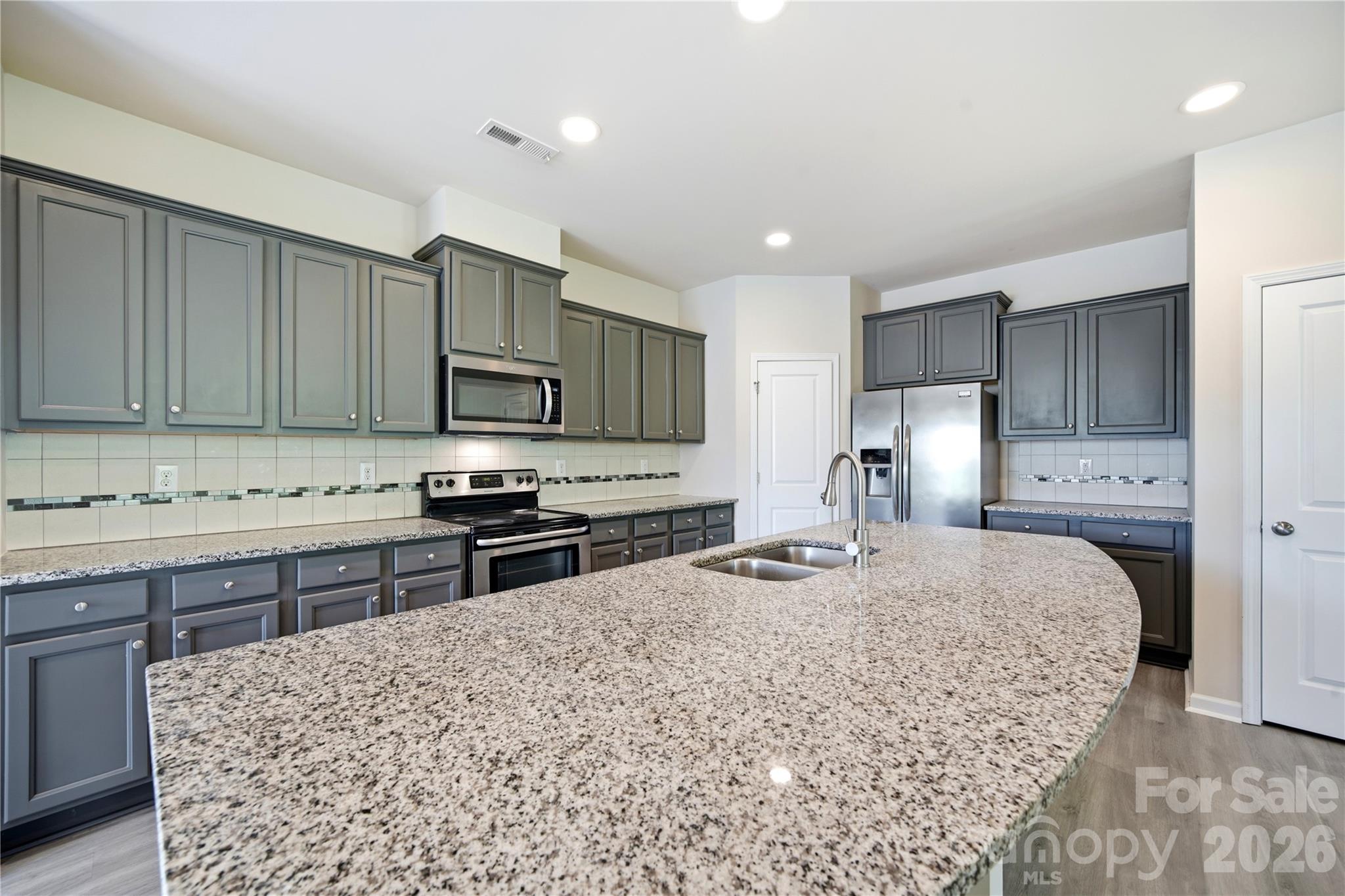 Kitchen - 8759 Mullis Forest Court, Mint Hill