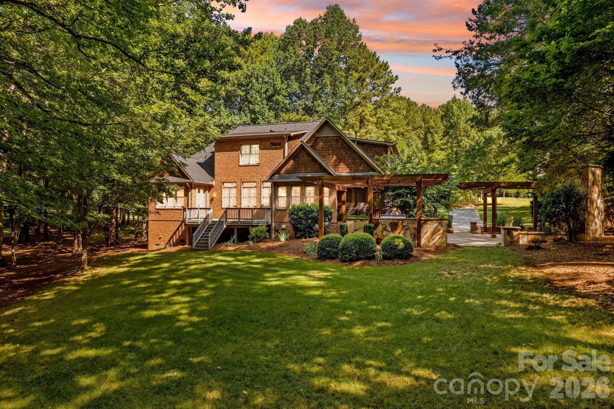 Single Family Residence at 164 Bayberry Creek Circle, Mooresville, photo 2 of 48