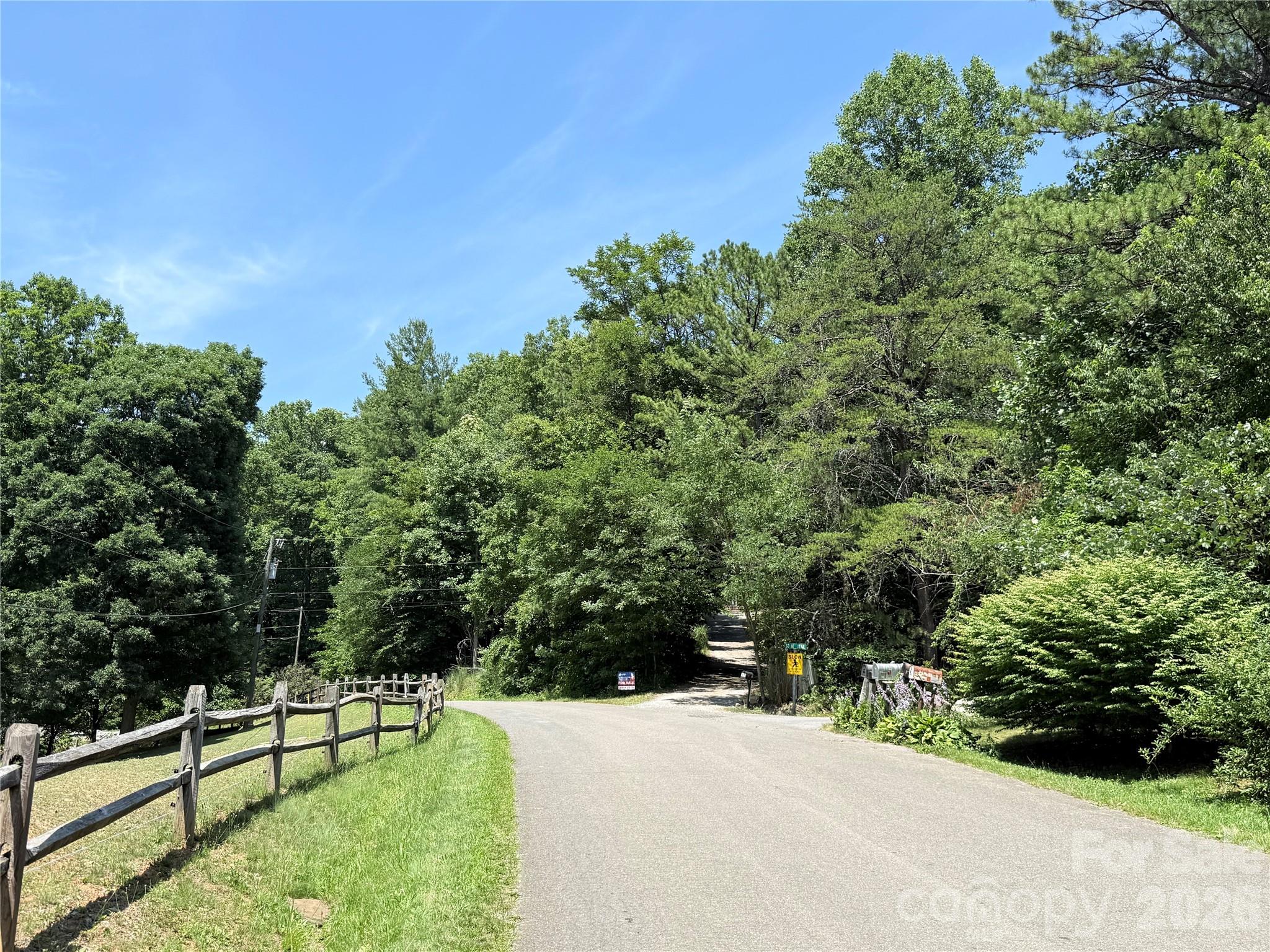 Cul-de-sac road with beautiful approach on Walker Cove Rd. - 95 Walker Cove Road, Black Mountain
