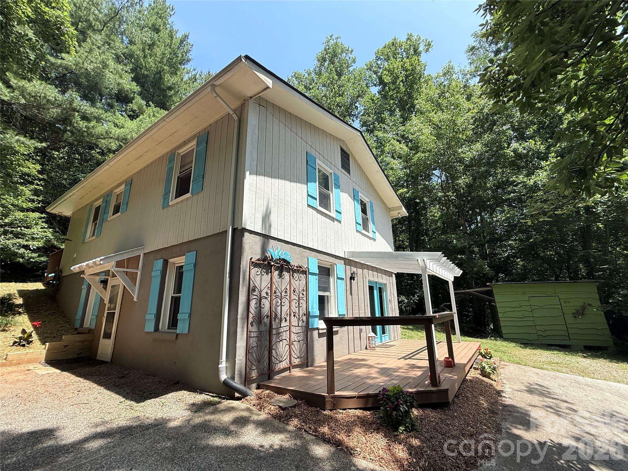 Large Deck and Plenty of Parking and Space - 95 Walker Cove Road, Black Mountain