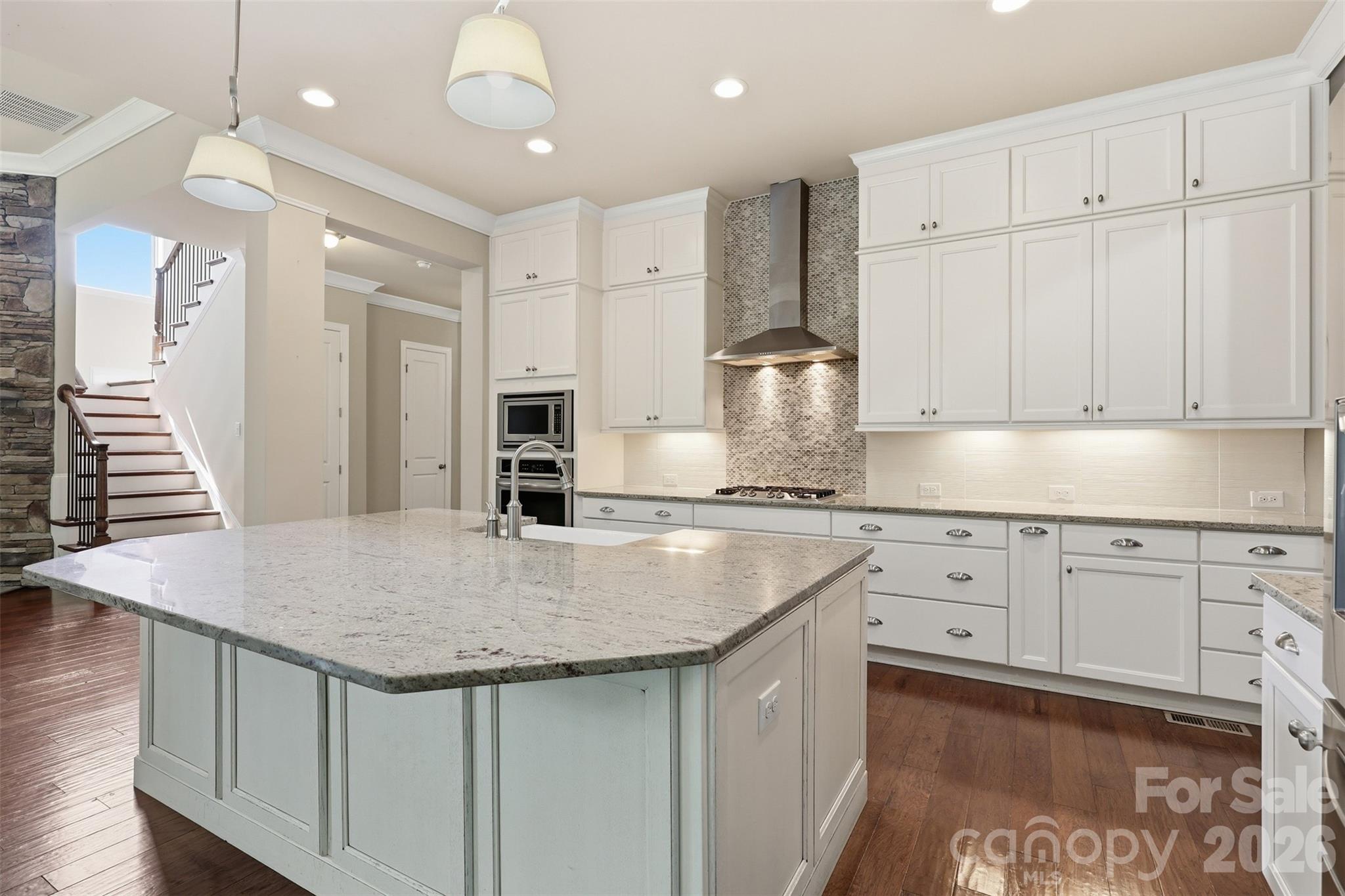 Single Family Residence at 9115 Unbridle Lane, Waxhaw, photo 11 of 48