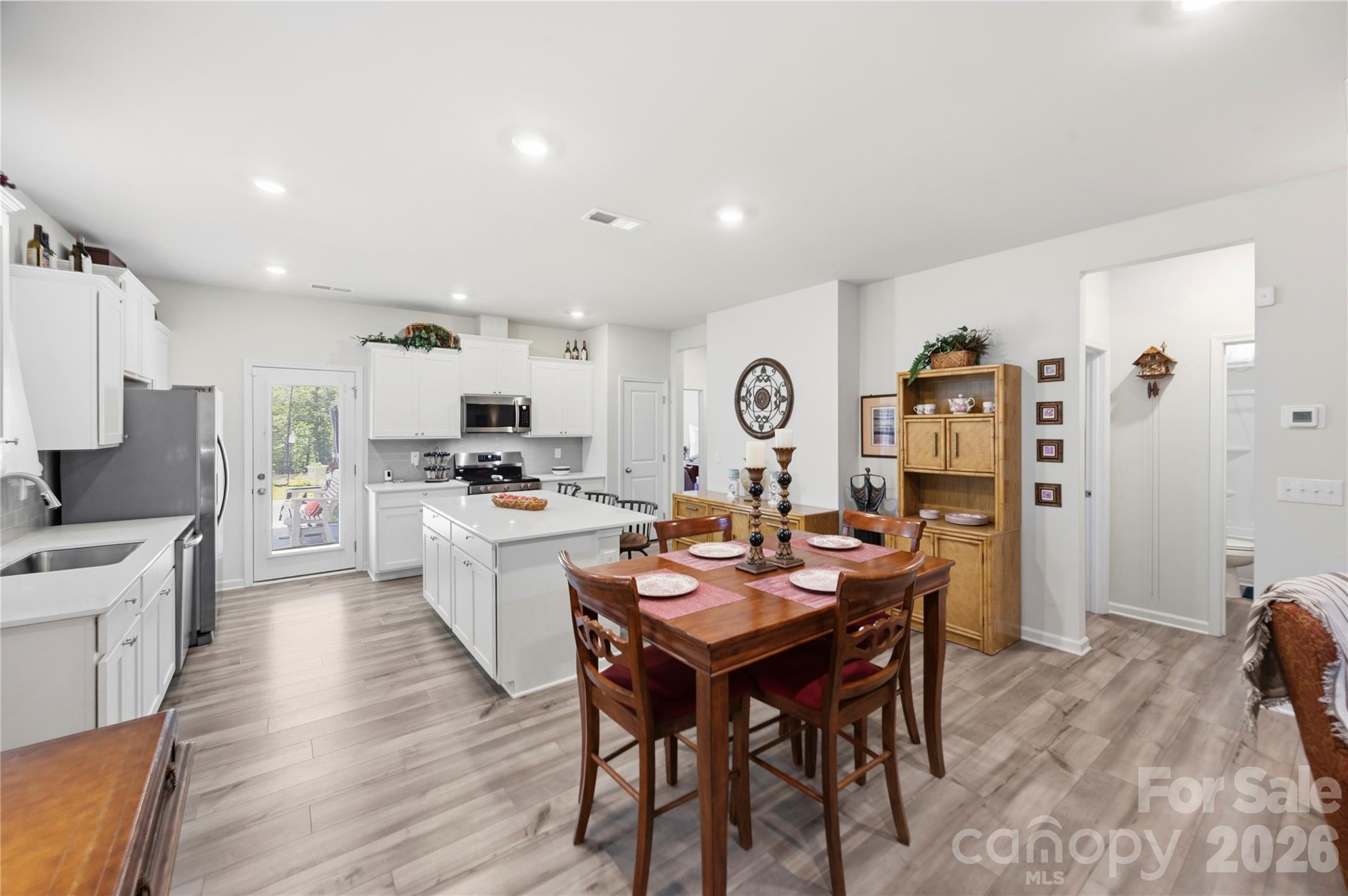 Single Family Residence at 2928 Legacy Ridge Lane, Catawba, photo 6 of 39