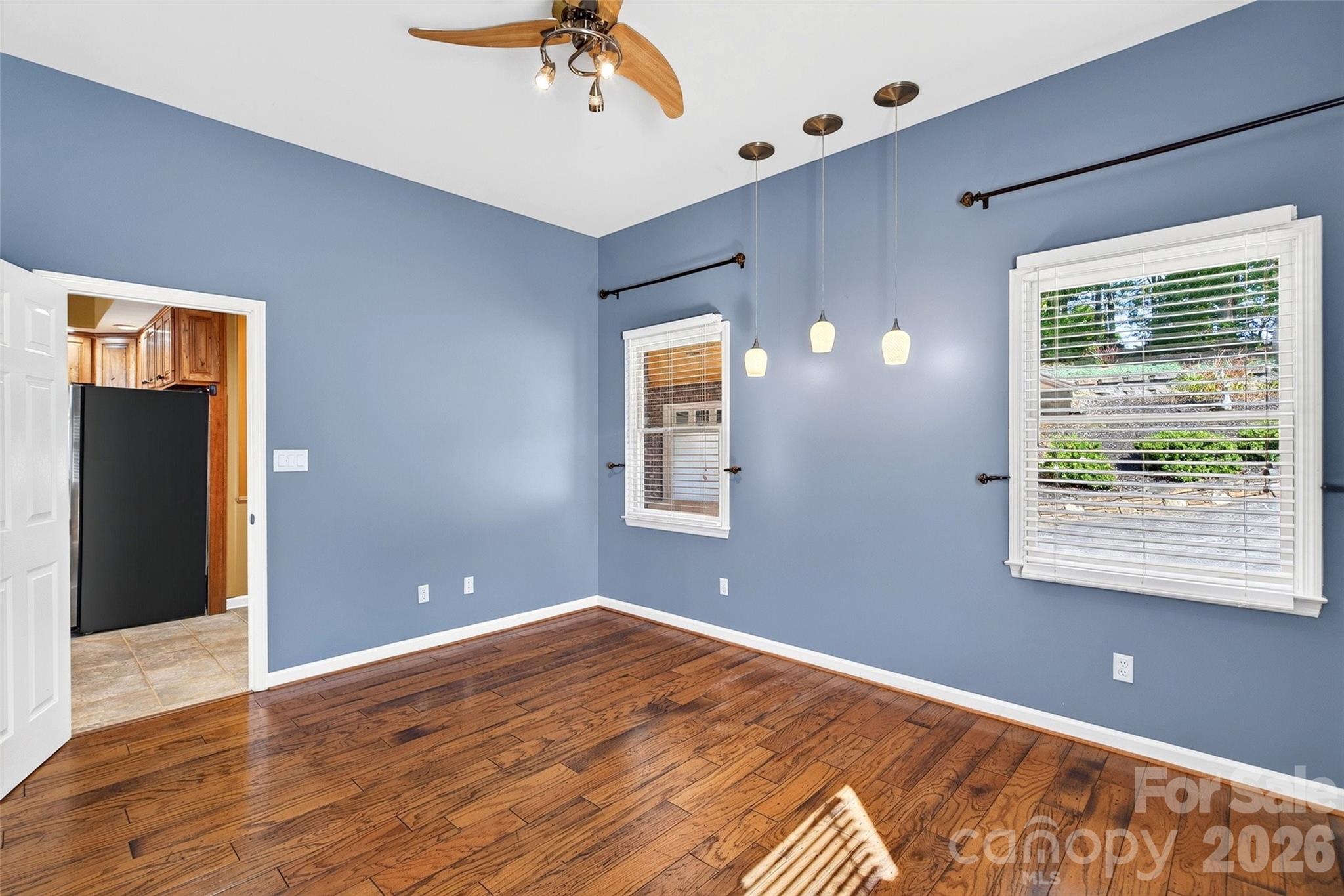 Single Family Residence at 831 Lake Club Drive, Nebo, photo 21 of 48