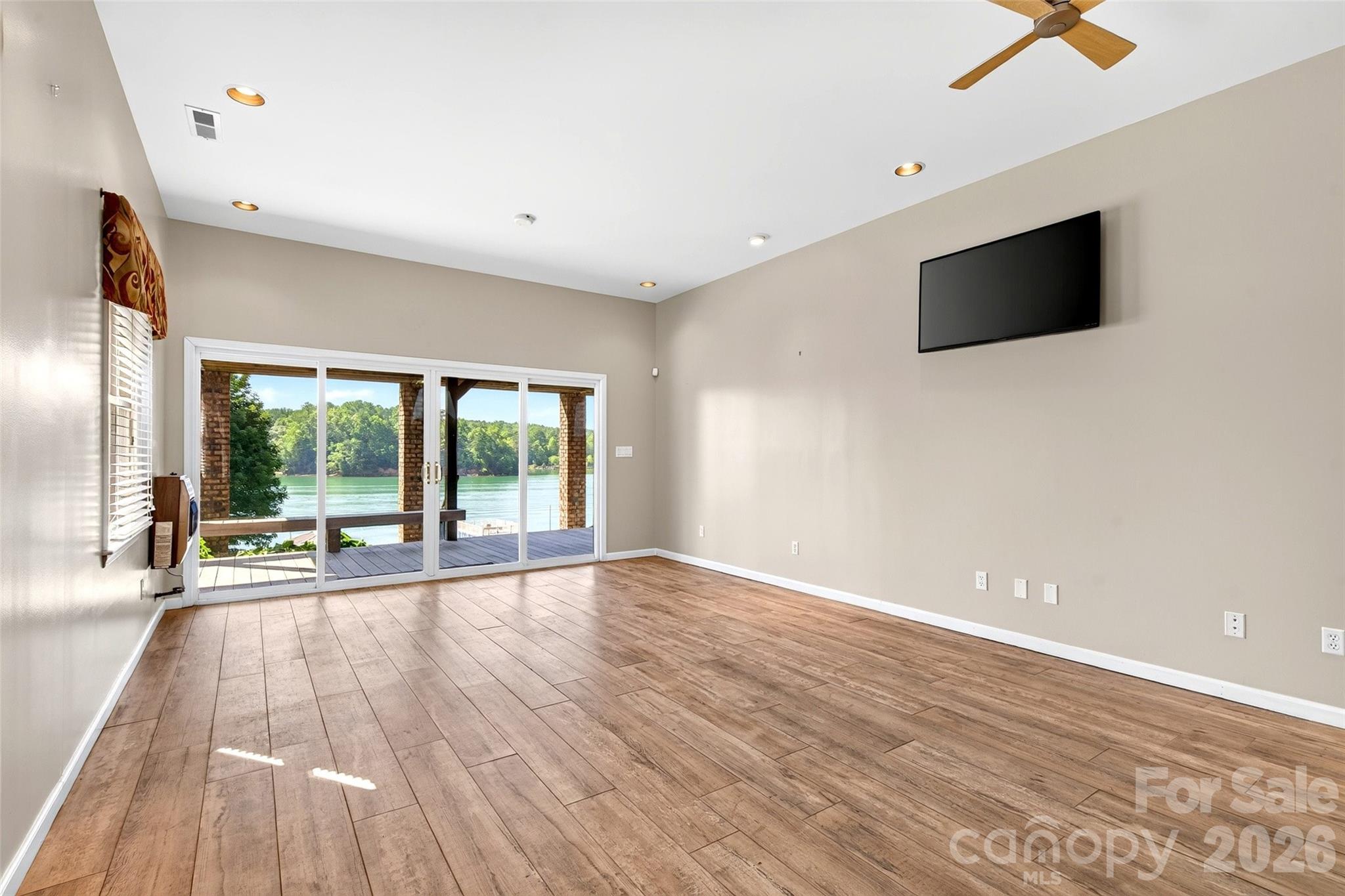 Single Family Residence at 831 Lake Club Drive, Nebo, photo 30 of 48