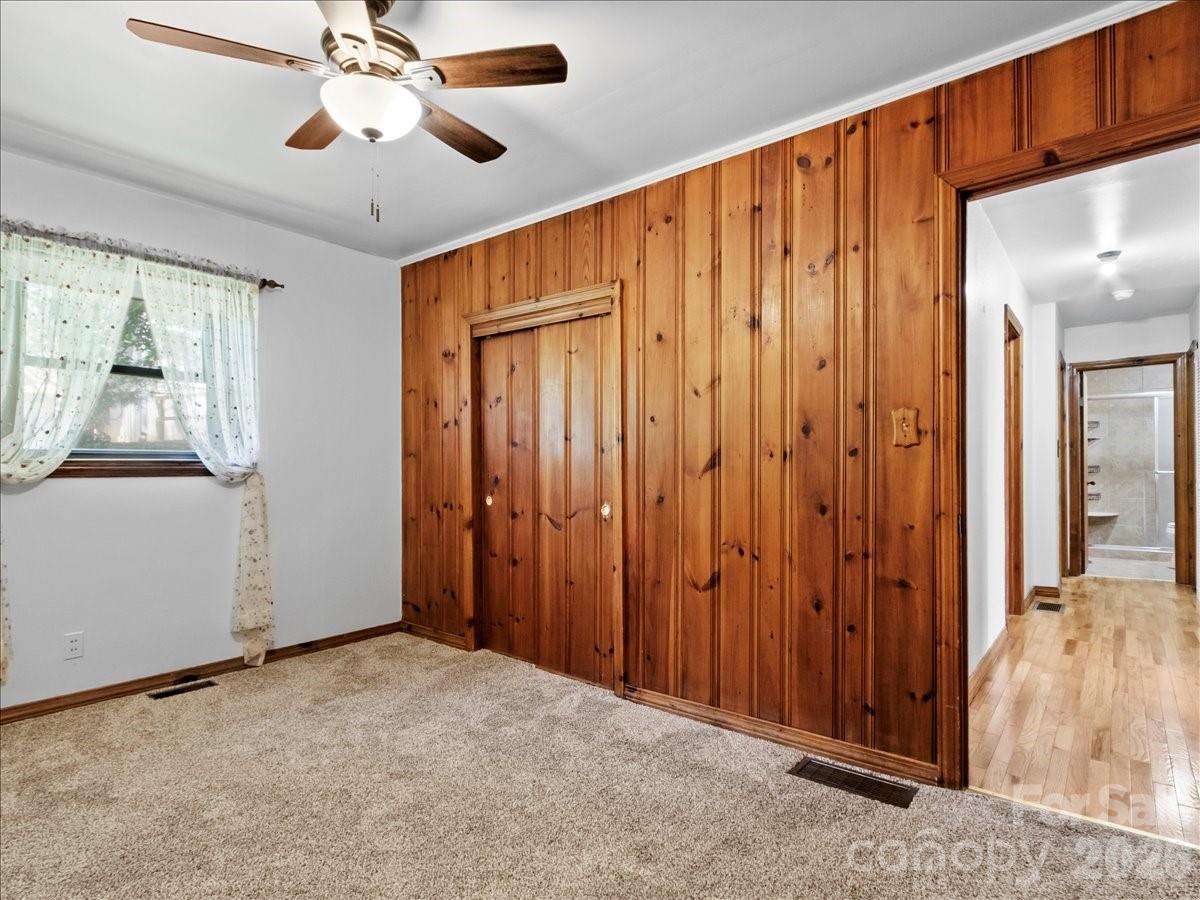 Single Family Residence at 39 Hawthorne Lane, Burnsville, photo 27 of 47