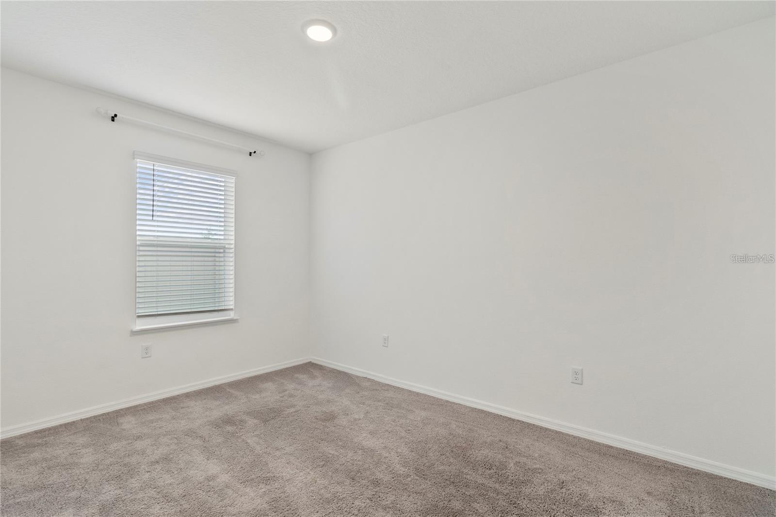 Bedroom - 1154 OAK BLUFF DR, DAVENPORT