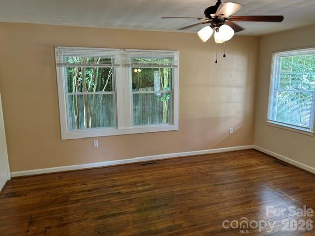 Living Room - 11 Mountain Road, Hendersonville
