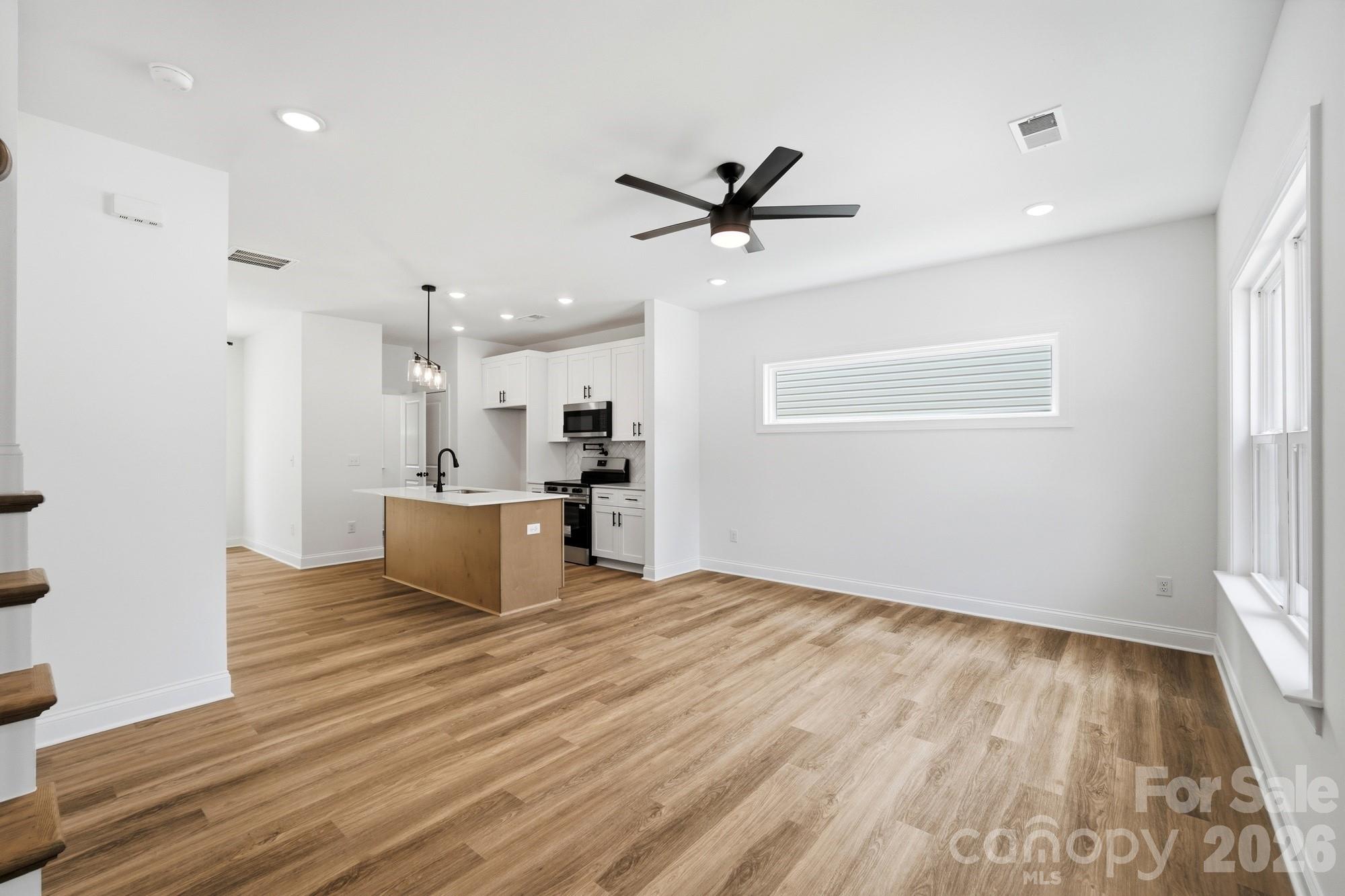 View of Living Room - 116 7th Avenue SE, Hickory