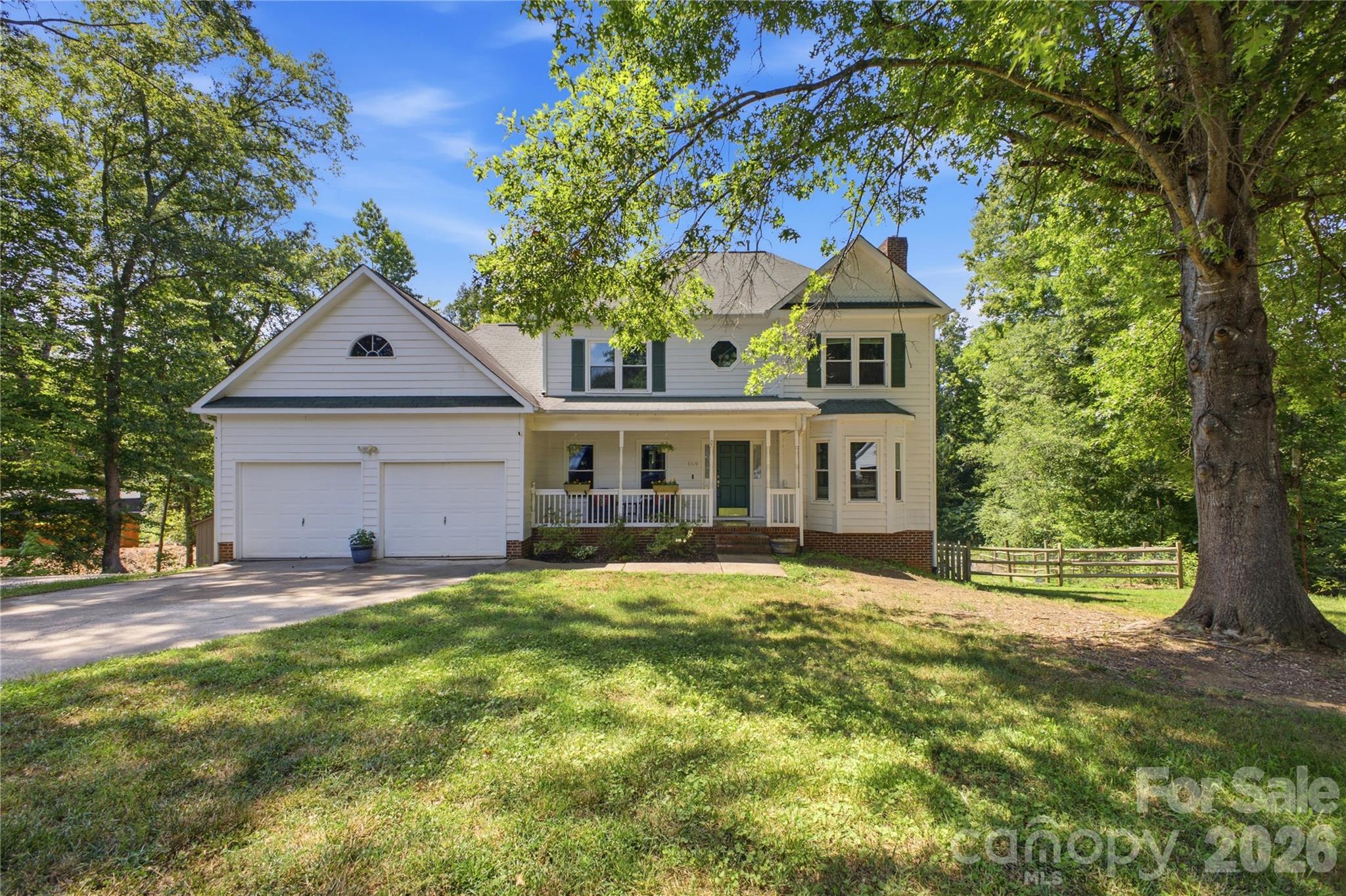 Single Family Residence at 109 Elk Court, Mount Holly, photo 6 of 44