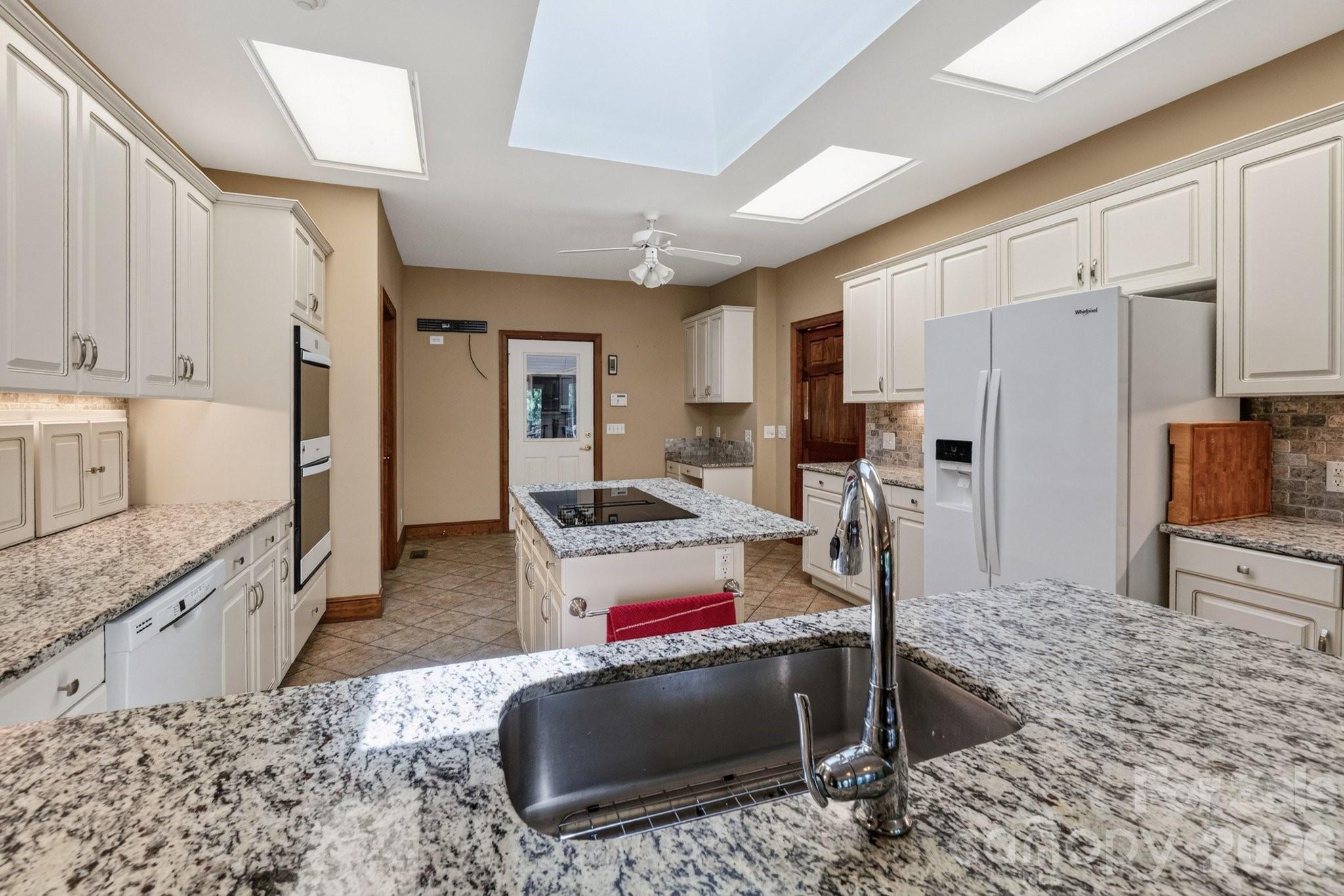 Kitchen - 105 Quail Lane, Mooresville