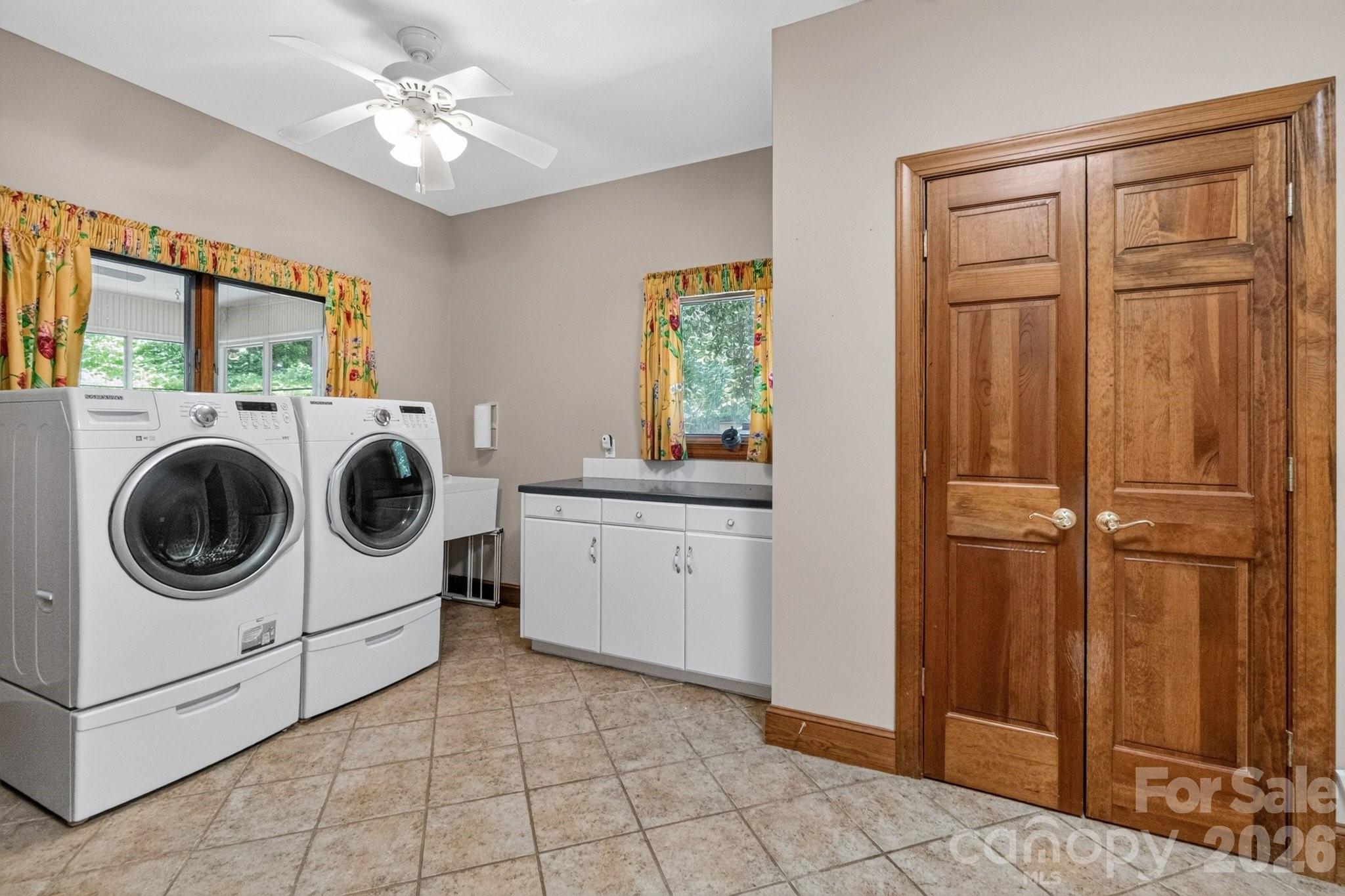 Laundry room, huge:) - 105 Quail Lane, Mooresville
