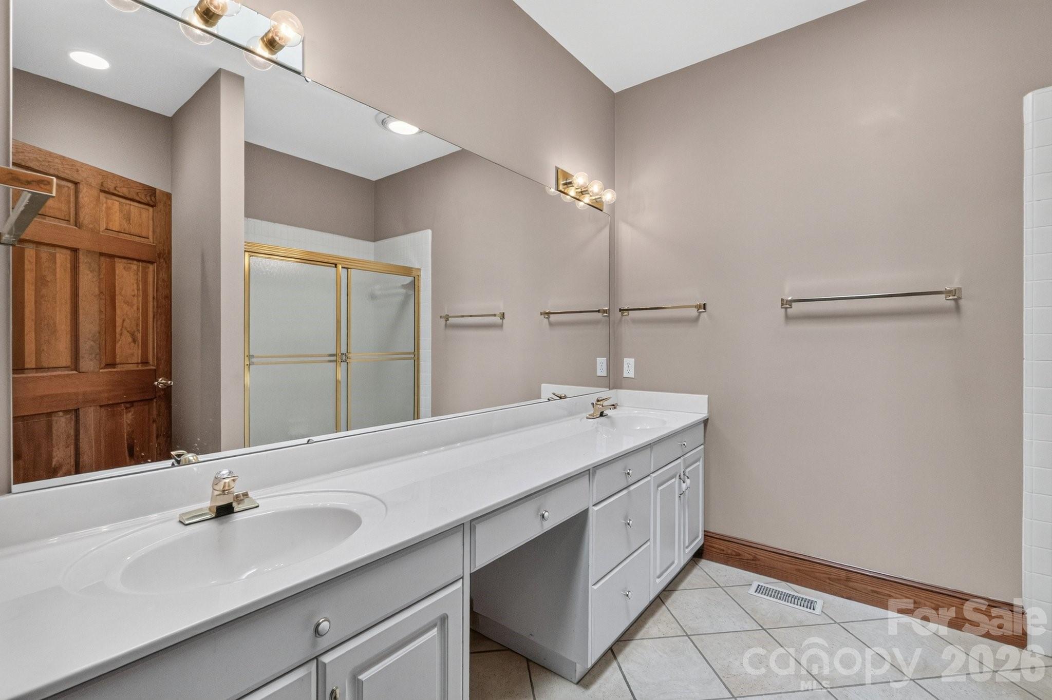 Primary bathroom - 105 Quail Lane, Mooresville
