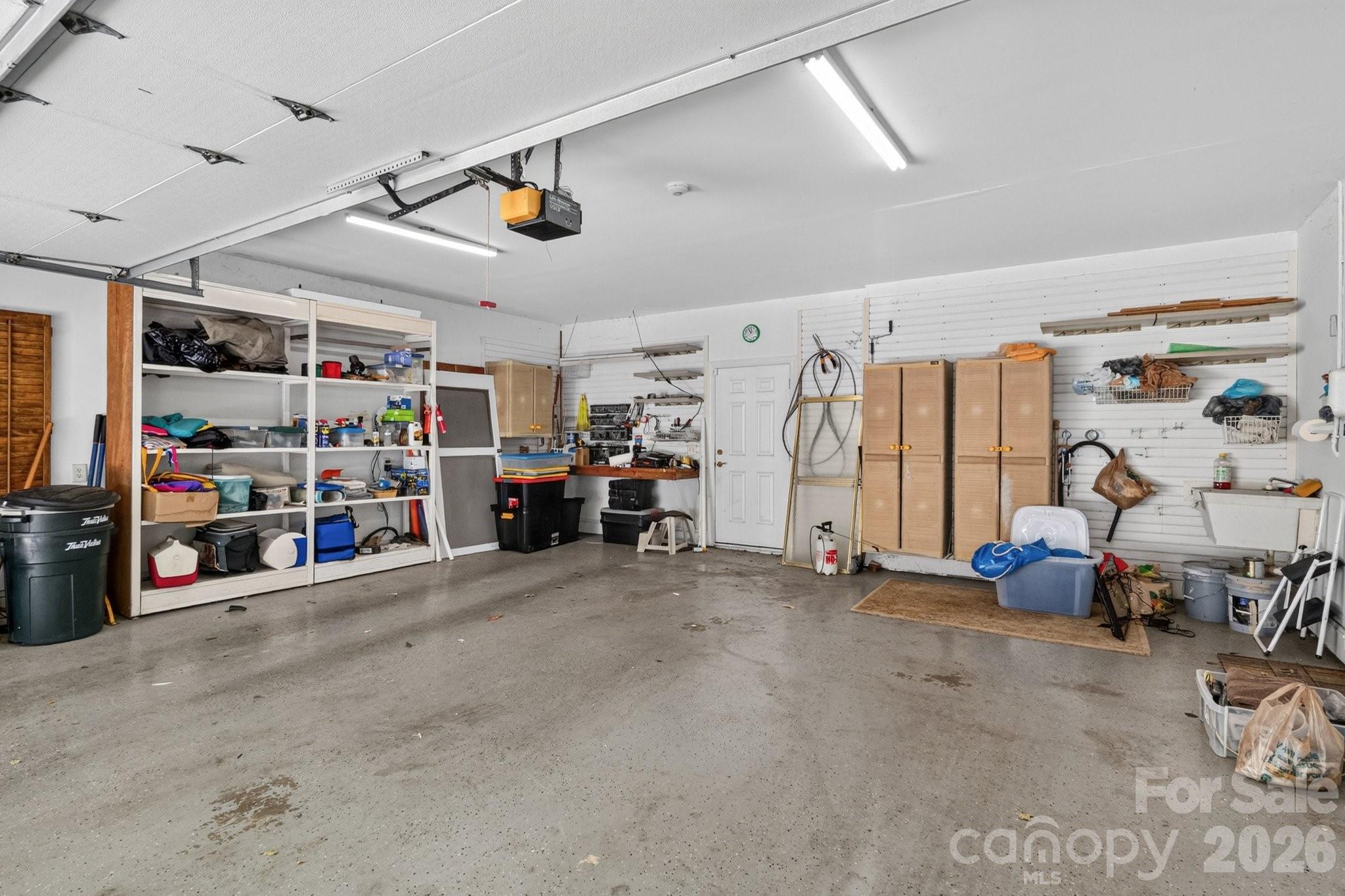 Attached oversized 2 car garage - 105 Quail Lane, Mooresville