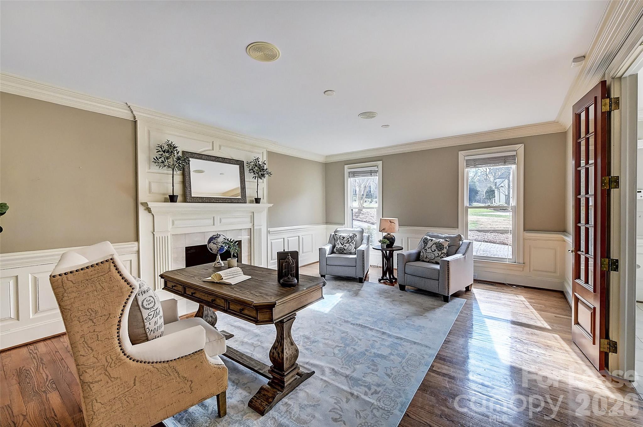 Single Family Residence at 5100 Piper Glen Drive, Charlotte, photo 5 of 48