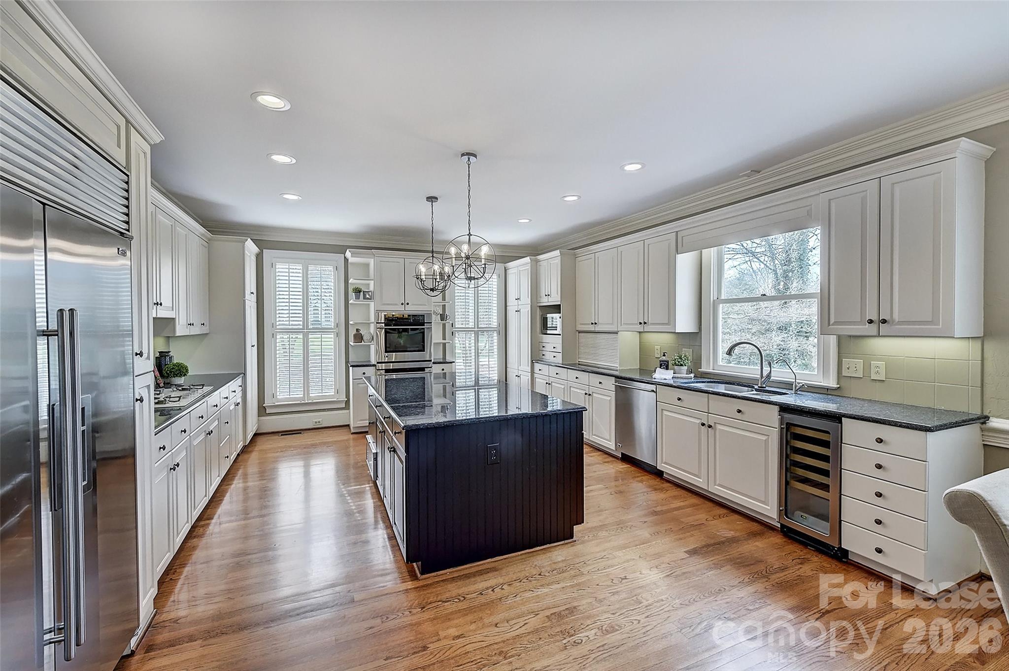 Single Family Residence at 5100 Piper Glen Drive, Charlotte, photo 13 of 48