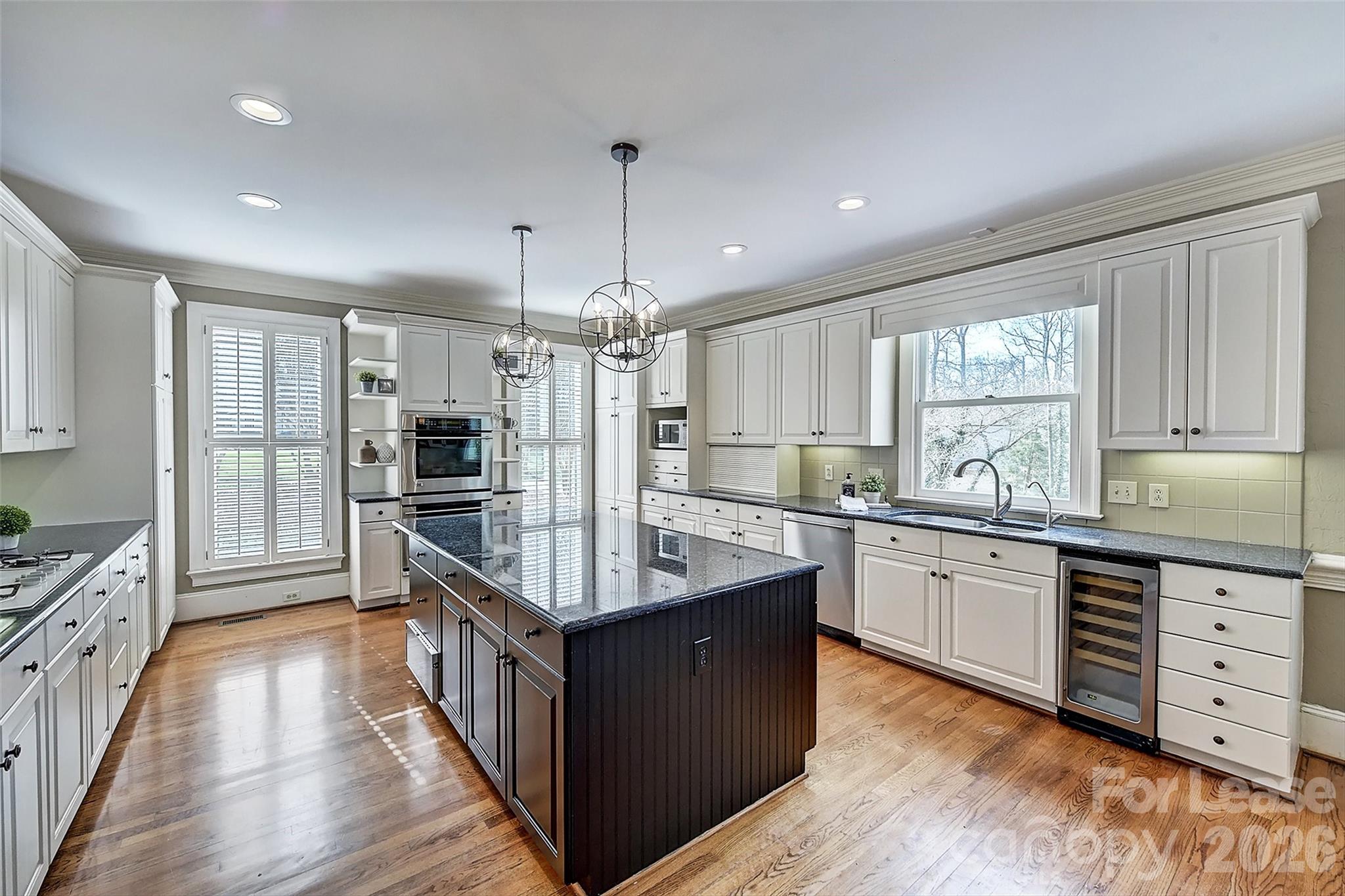 Single Family Residence at 5100 Piper Glen Drive, Charlotte, photo 14 of 48
