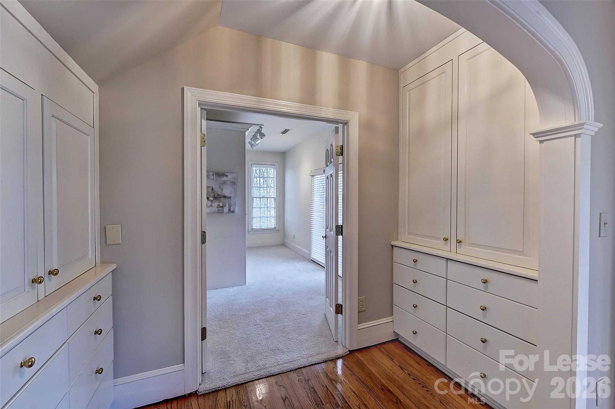 Single Family Residence at 5100 Piper Glen Drive, Charlotte, photo 27 of 48
