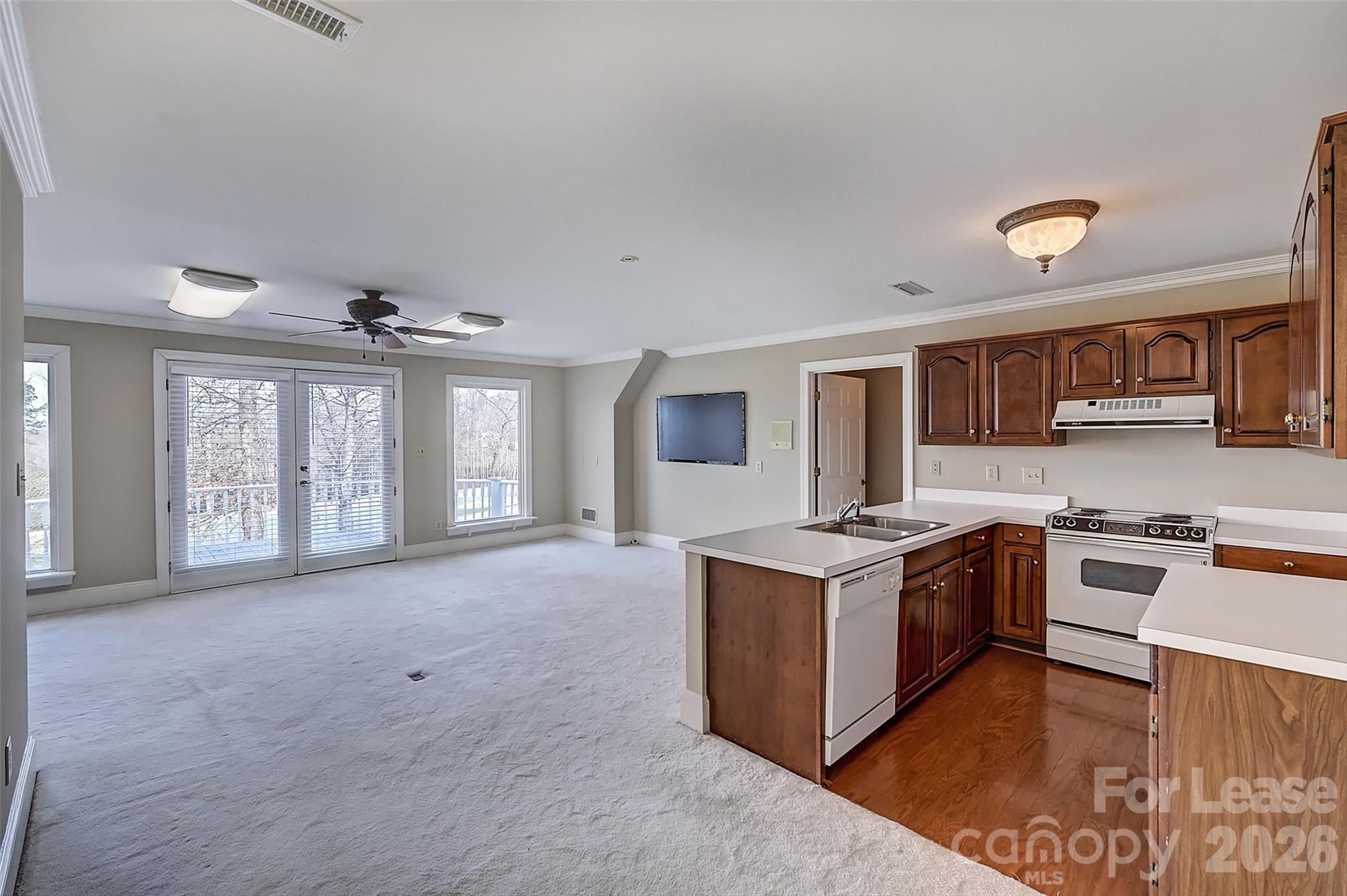 Single Family Residence at 5100 Piper Glen Drive, Charlotte, photo 39 of 48