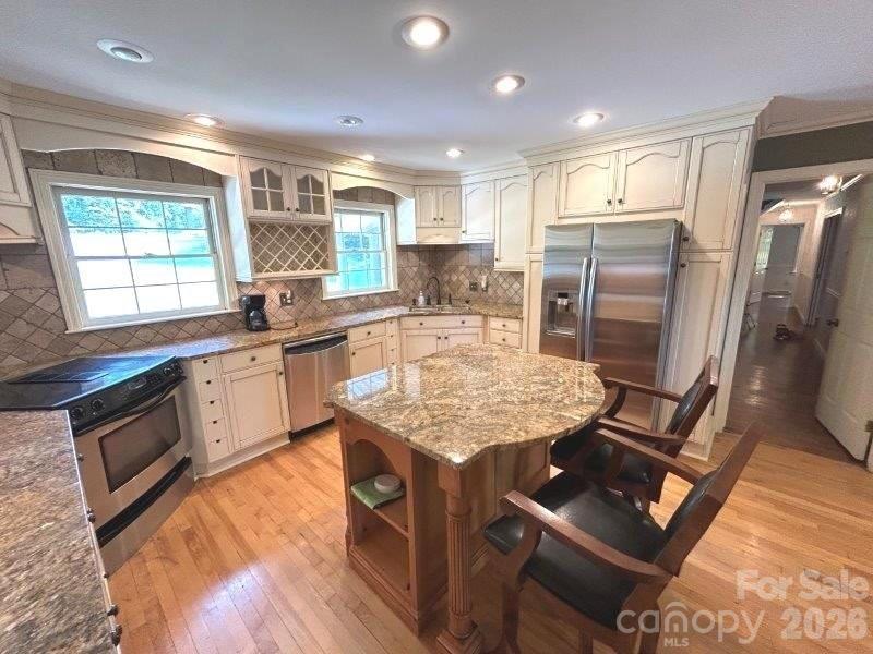 Single Family Residence at 10 Riverview Circle, Granite Falls, photo 7 of 48