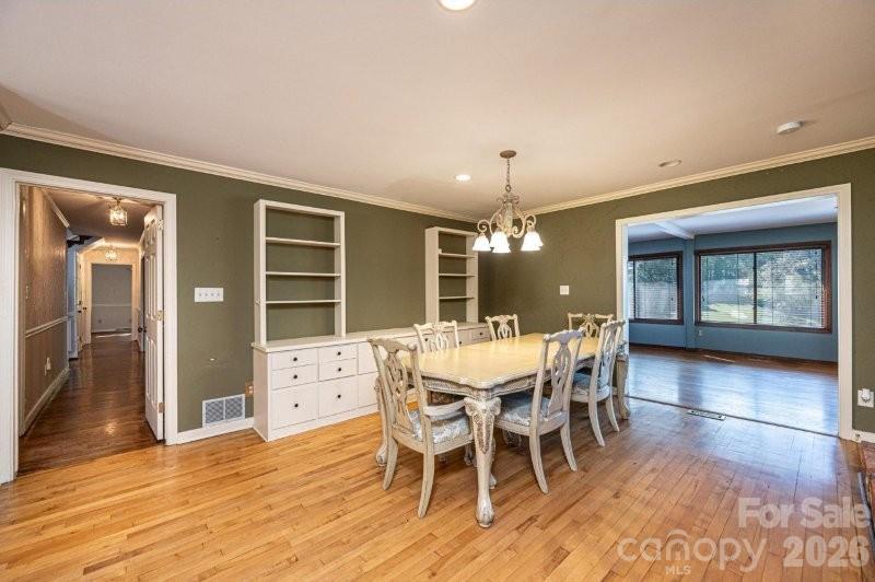 Single Family Residence at 10 Riverview Circle, Granite Falls, photo 8 of 48