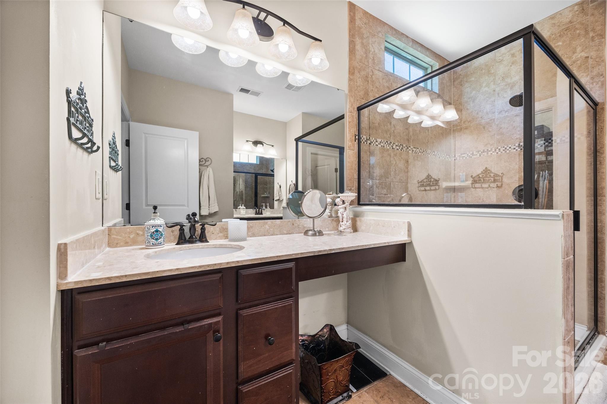 Primary Bathroom - 8477 Whitworth Avenue, Harrisburg