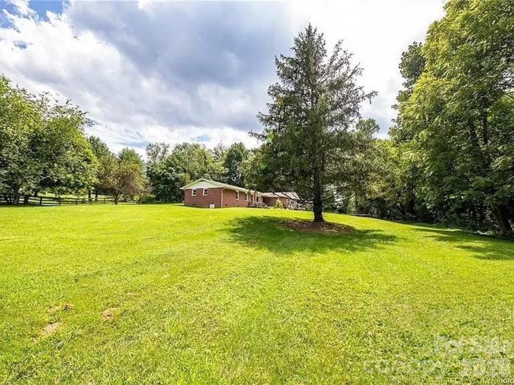 Single Family Residence at 96 Rolling Hills Road, Mills River, photo 2 of 31