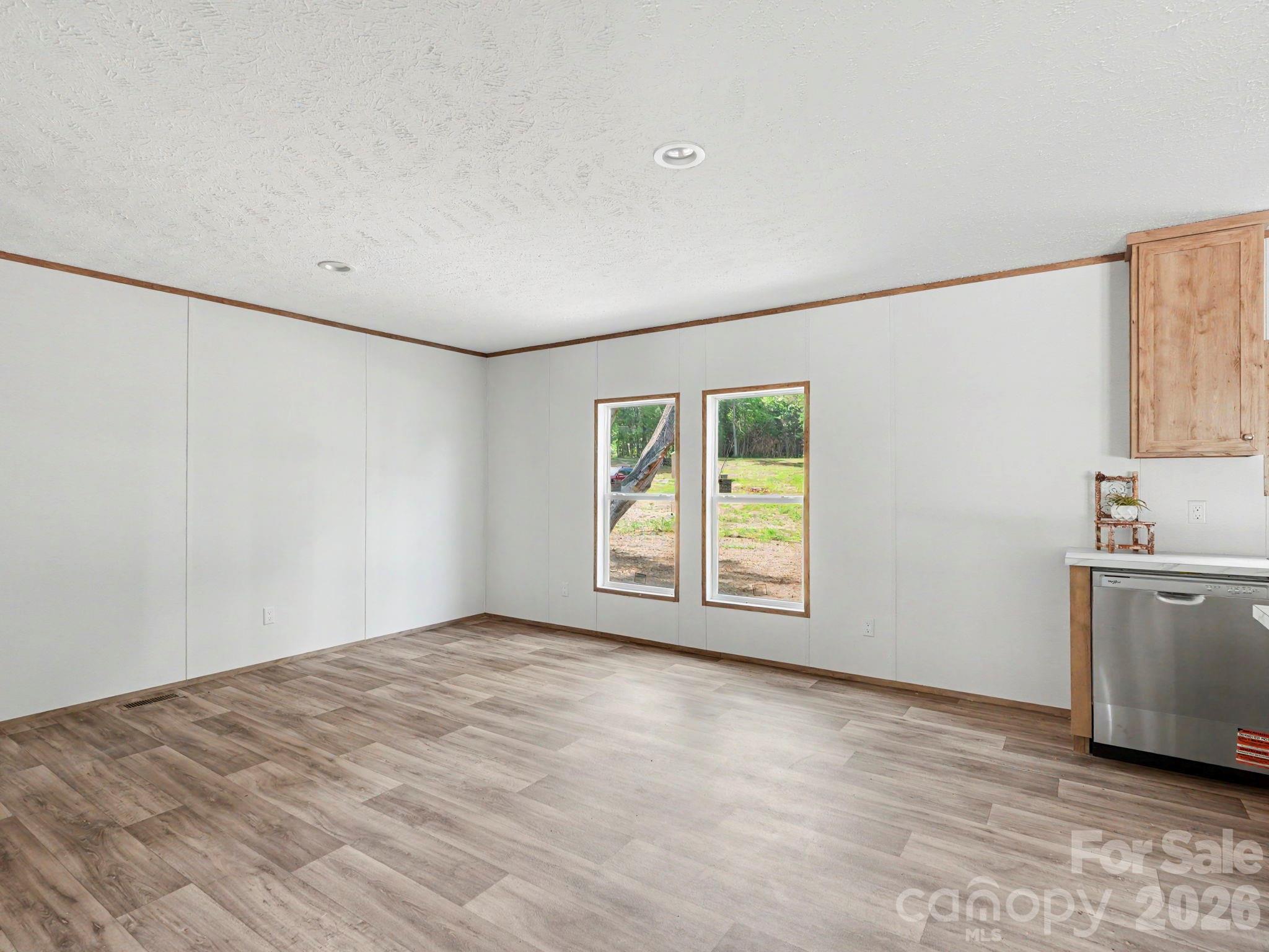 Single Family Residence at 330 Middle Brook Drive, Rockwell, photo 20 of 48