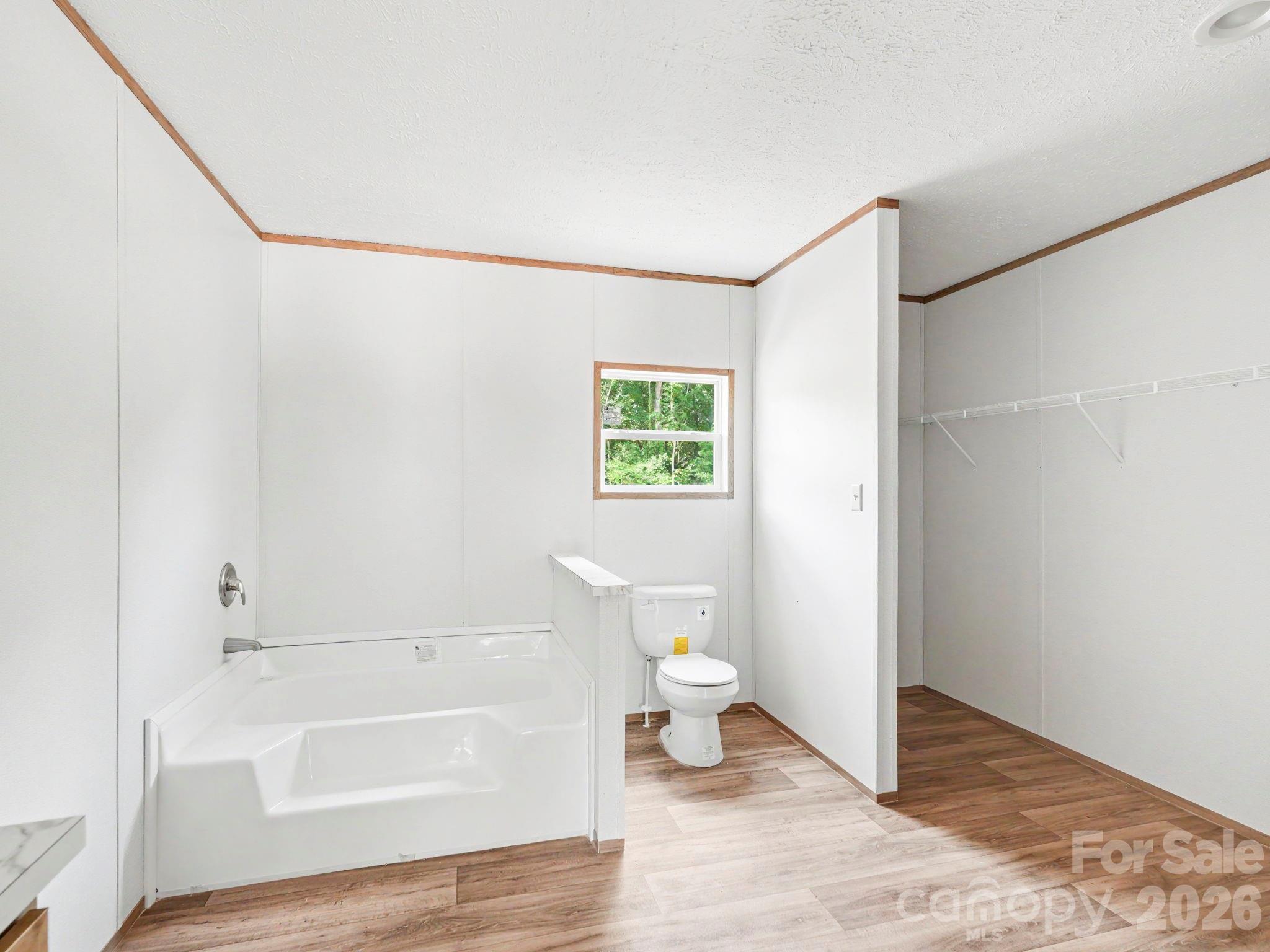Single Family Residence at 330 Middle Brook Drive, Rockwell, photo 31 of 48