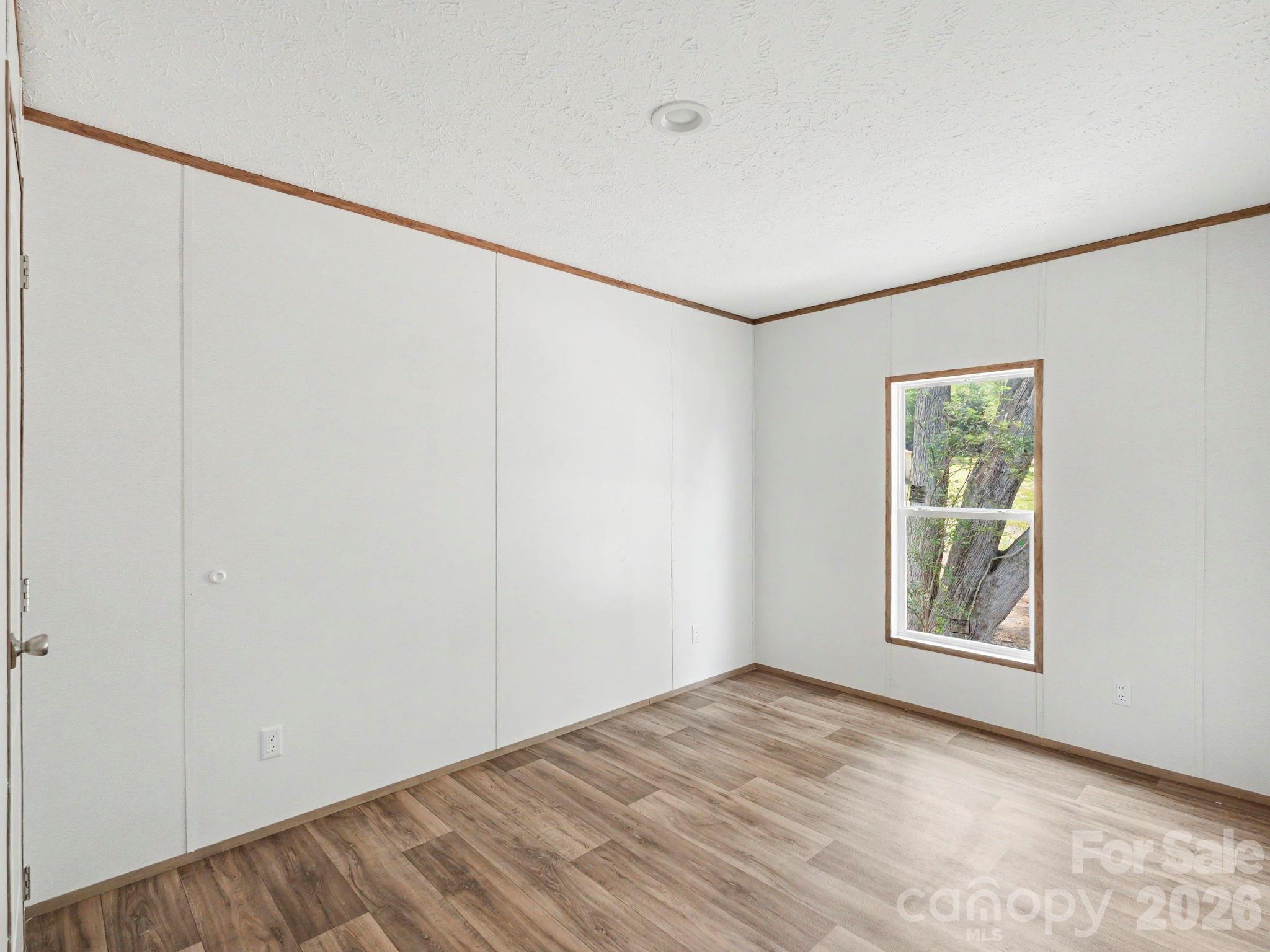 Single Family Residence at 330 Middle Brook Drive, Rockwell, photo 37 of 48