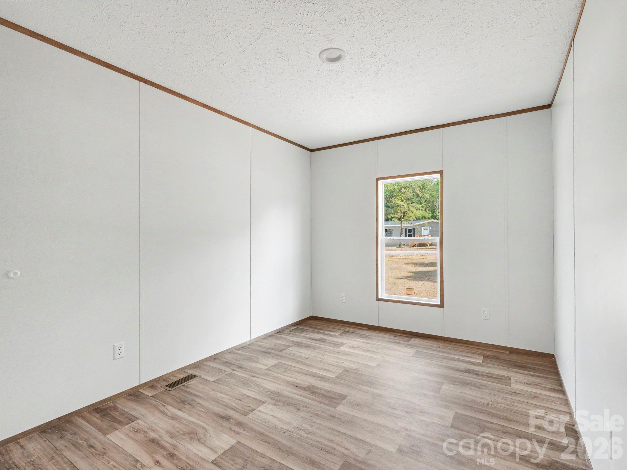 Single Family Residence at 330 Middle Brook Drive, Rockwell, photo 44 of 48