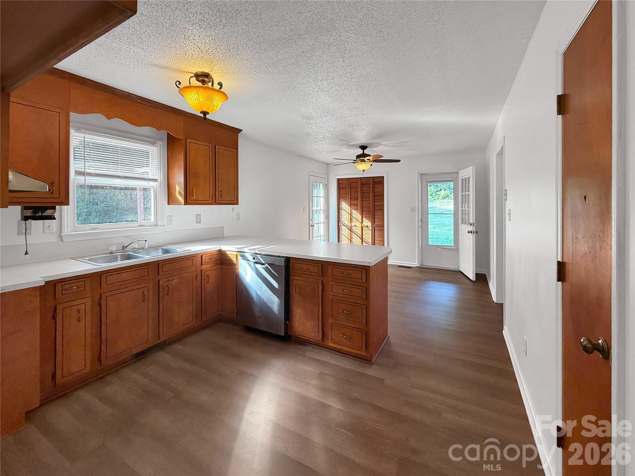 Single Family Residence at 315 Southglenn Drive, Shelby, photo 11 of 24