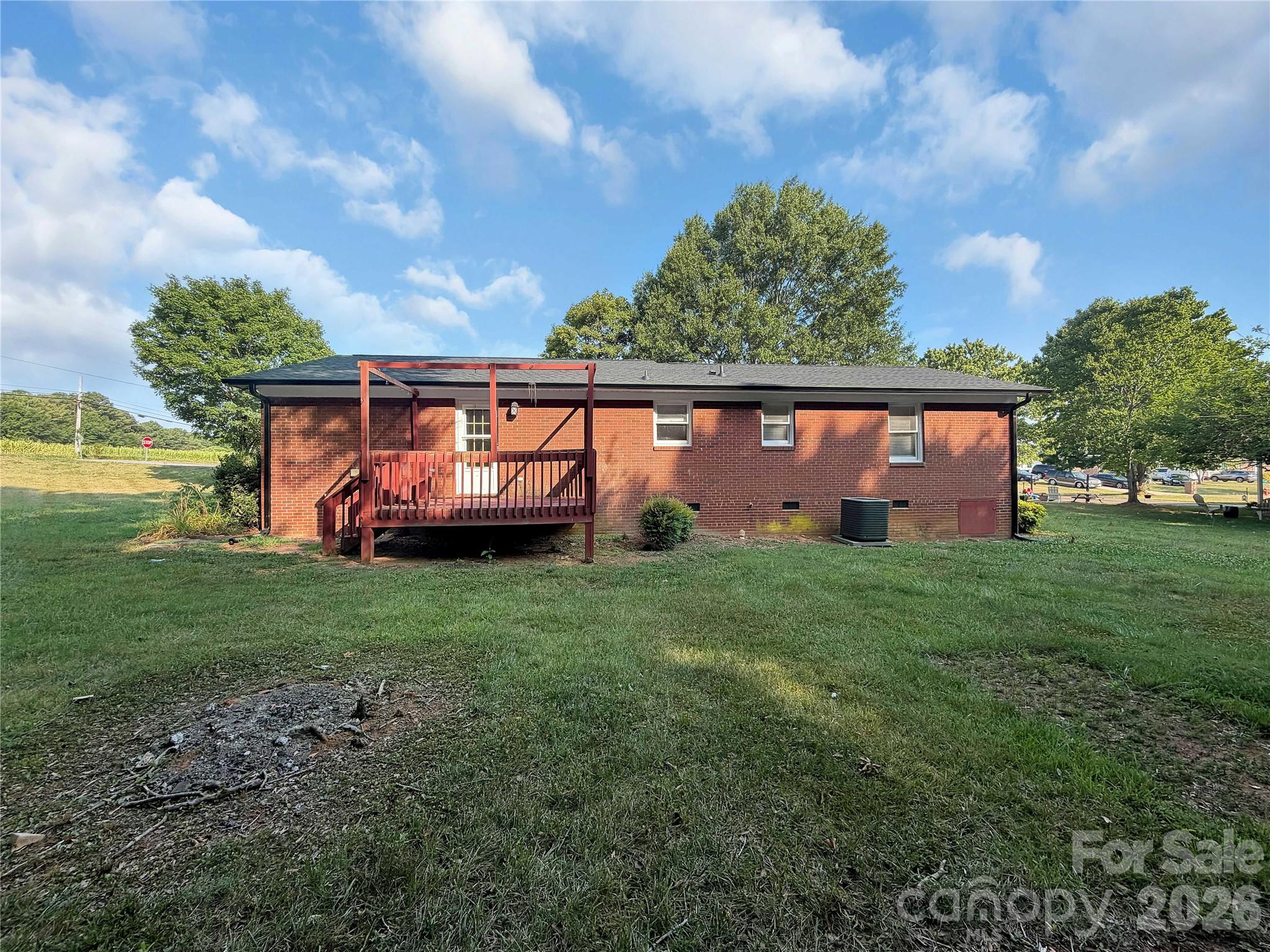 Single Family Residence at 315 Southglenn Drive, Shelby, photo 3 of 24