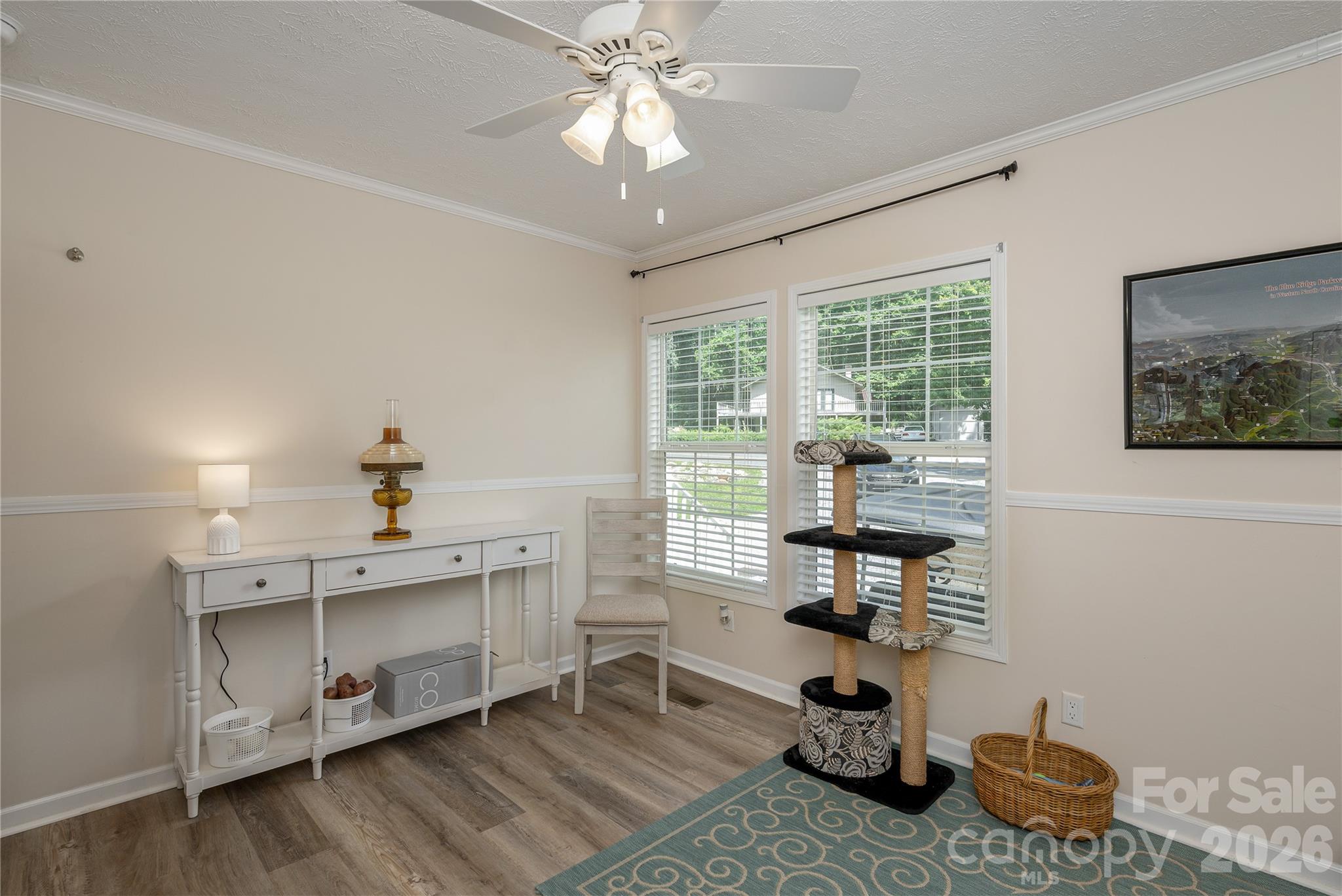 Single Family Residence at 32 Beechwood Lakes Drive, Hendersonville, photo 13 of 27