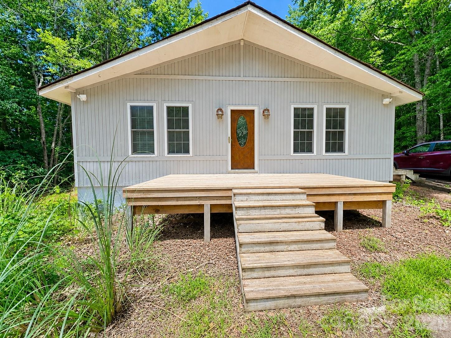 Single Family Residence at 625 Stillwater Court, Clover, photo 2 of 20
