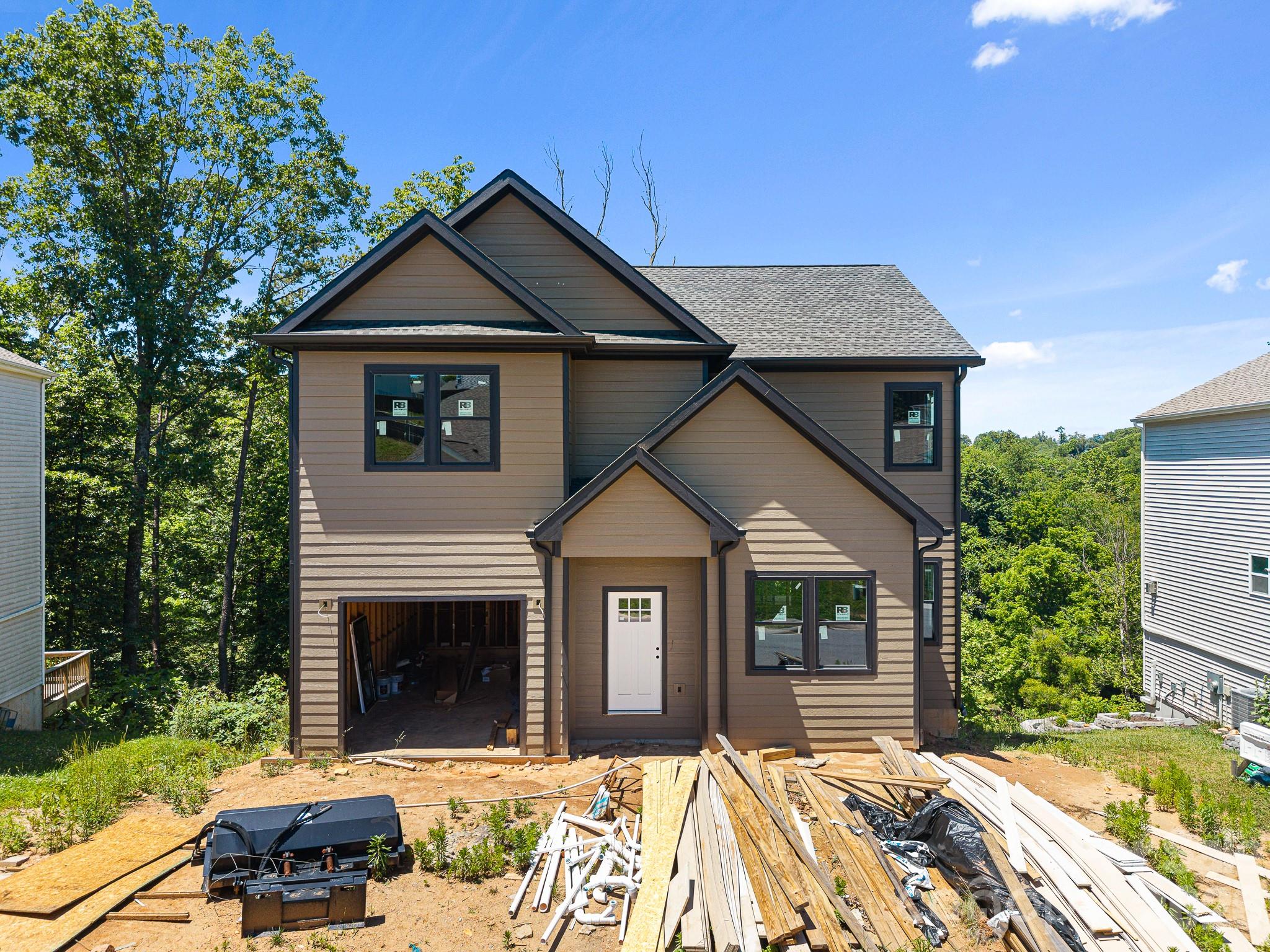 Single Family Residence at 914 Newport Court, Asheville, photo 2 of 40