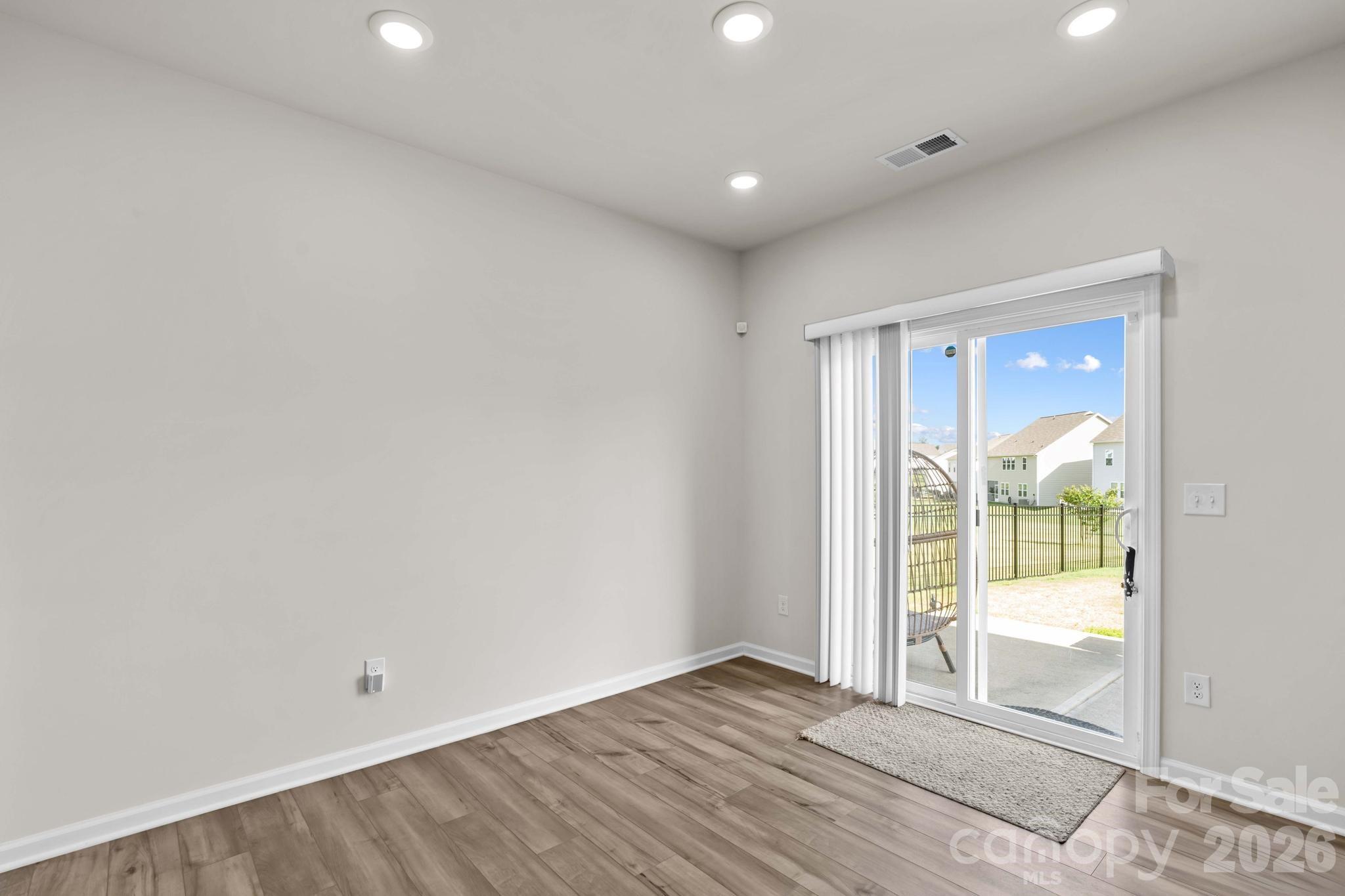 Single Family Residence at 206 Abersham Drive, Mooresville, photo 13 of 40