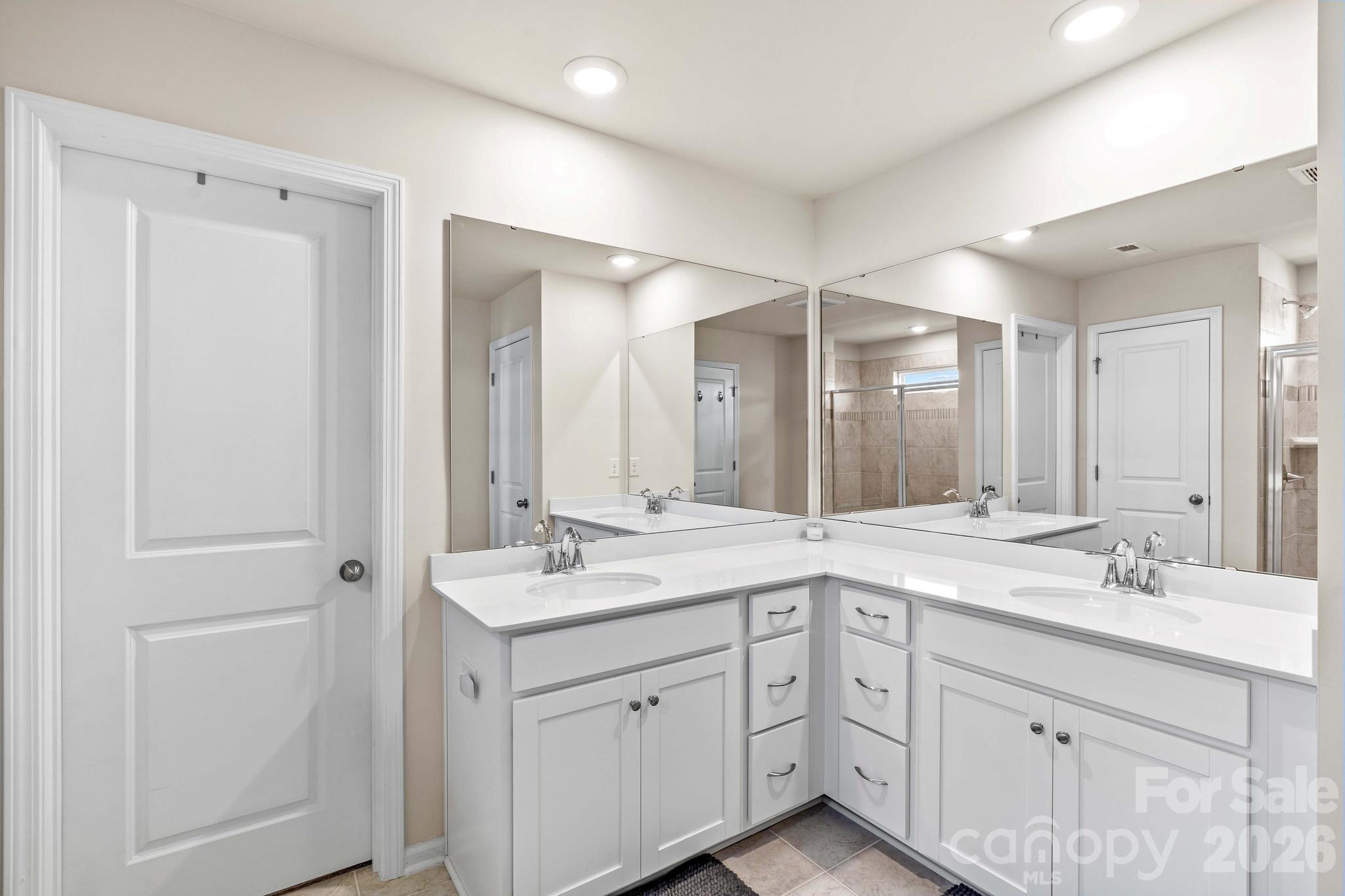 Single Family Residence at 206 Abersham Drive, Mooresville, photo 24 of 40