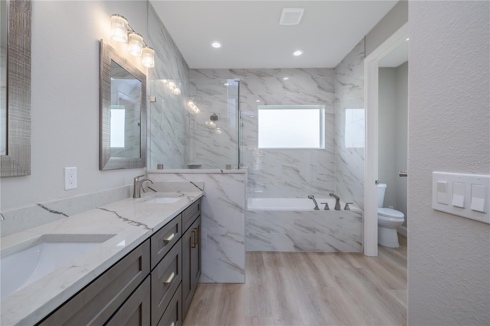 Master Bathroom - 23 FRANCIS LN, PALM COAST