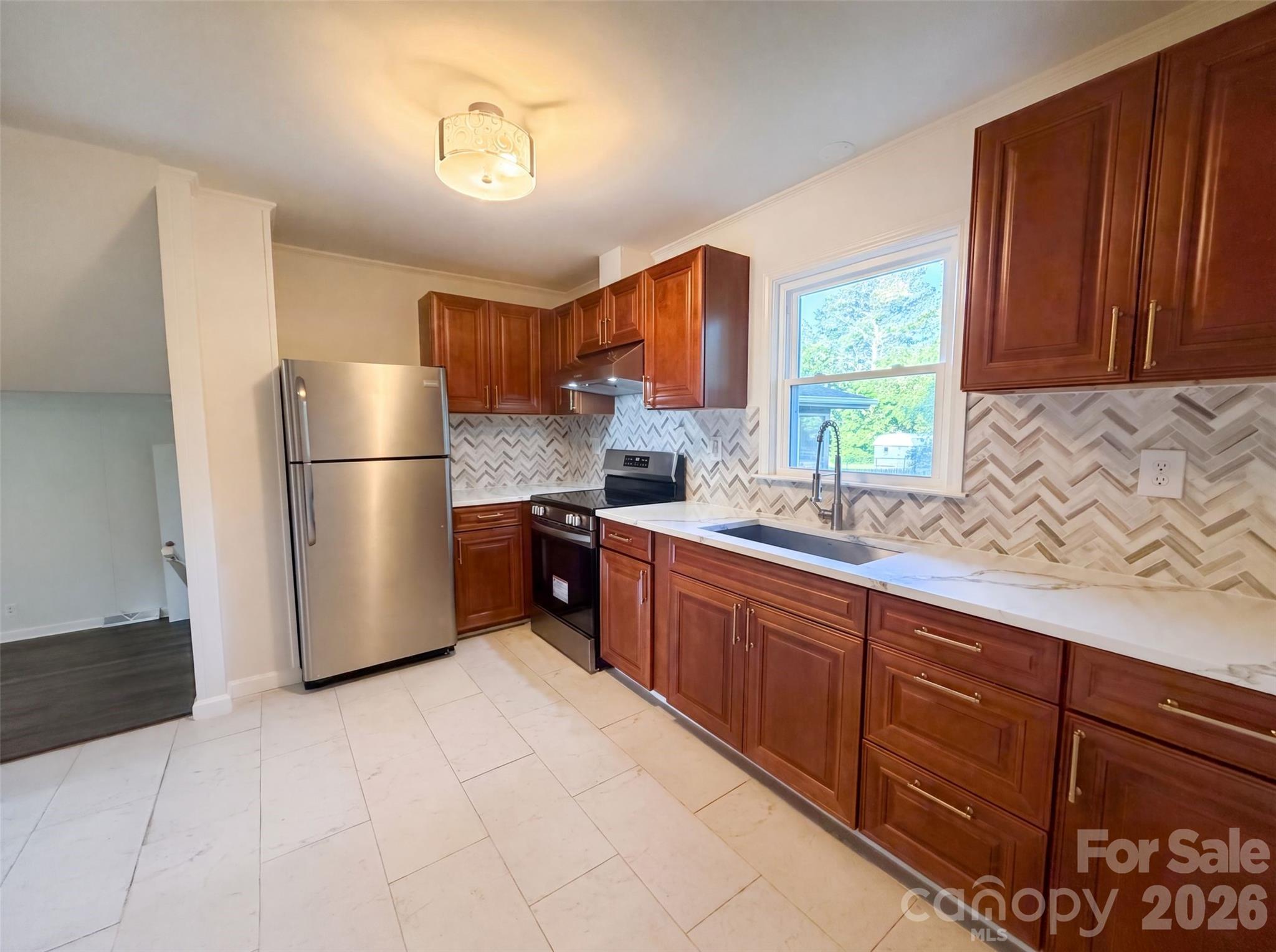 Single Family Residence at 1248 Christopher Circle, Rock Hill, photo 6 of 15