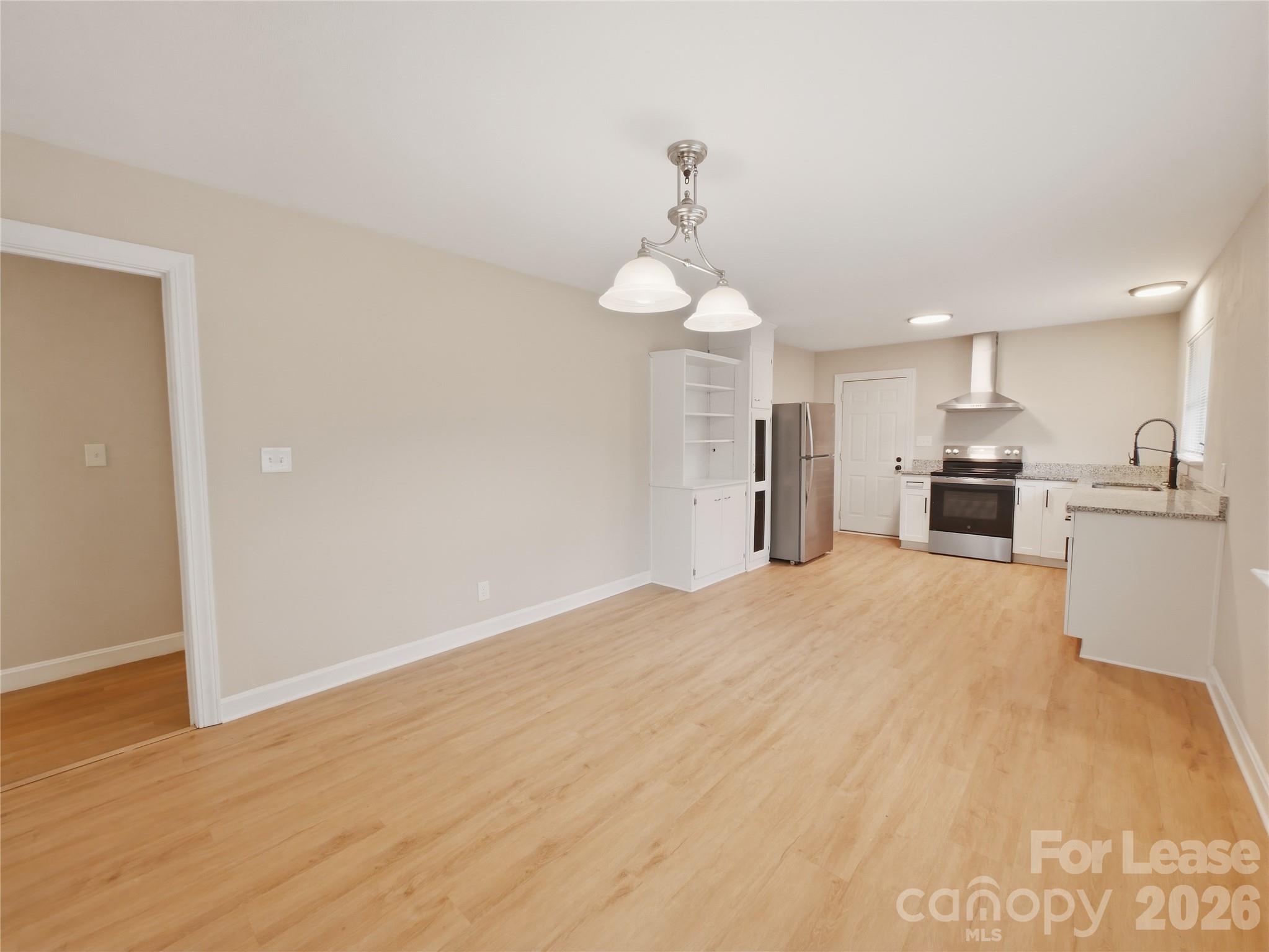 Single Family Residence at 765 8th Avenue Drive SE, Hickory, photo 6 of 27