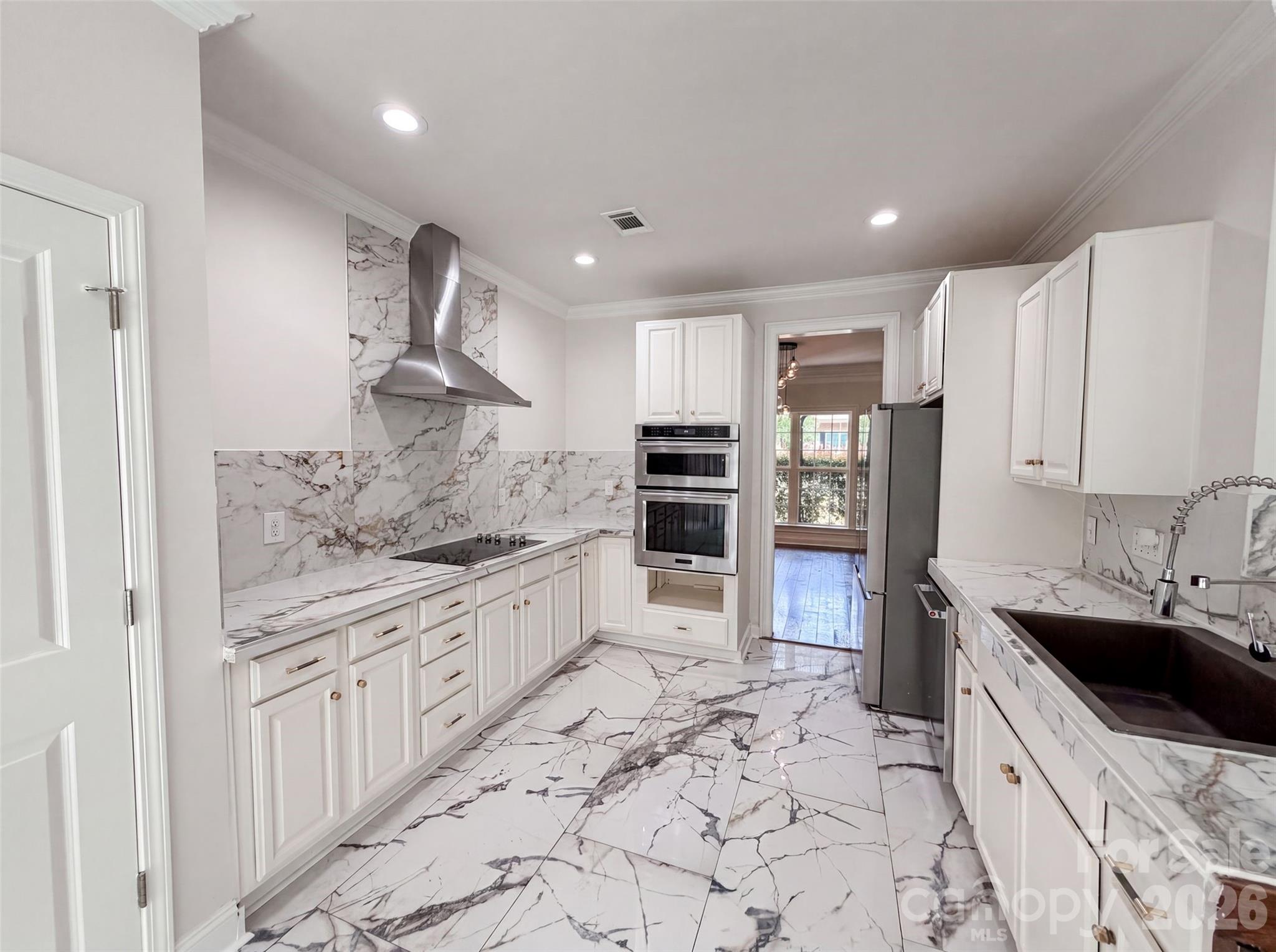Single Family Residence at 6420 Torrence Trace Drive, Huntersville, photo 6 of 21