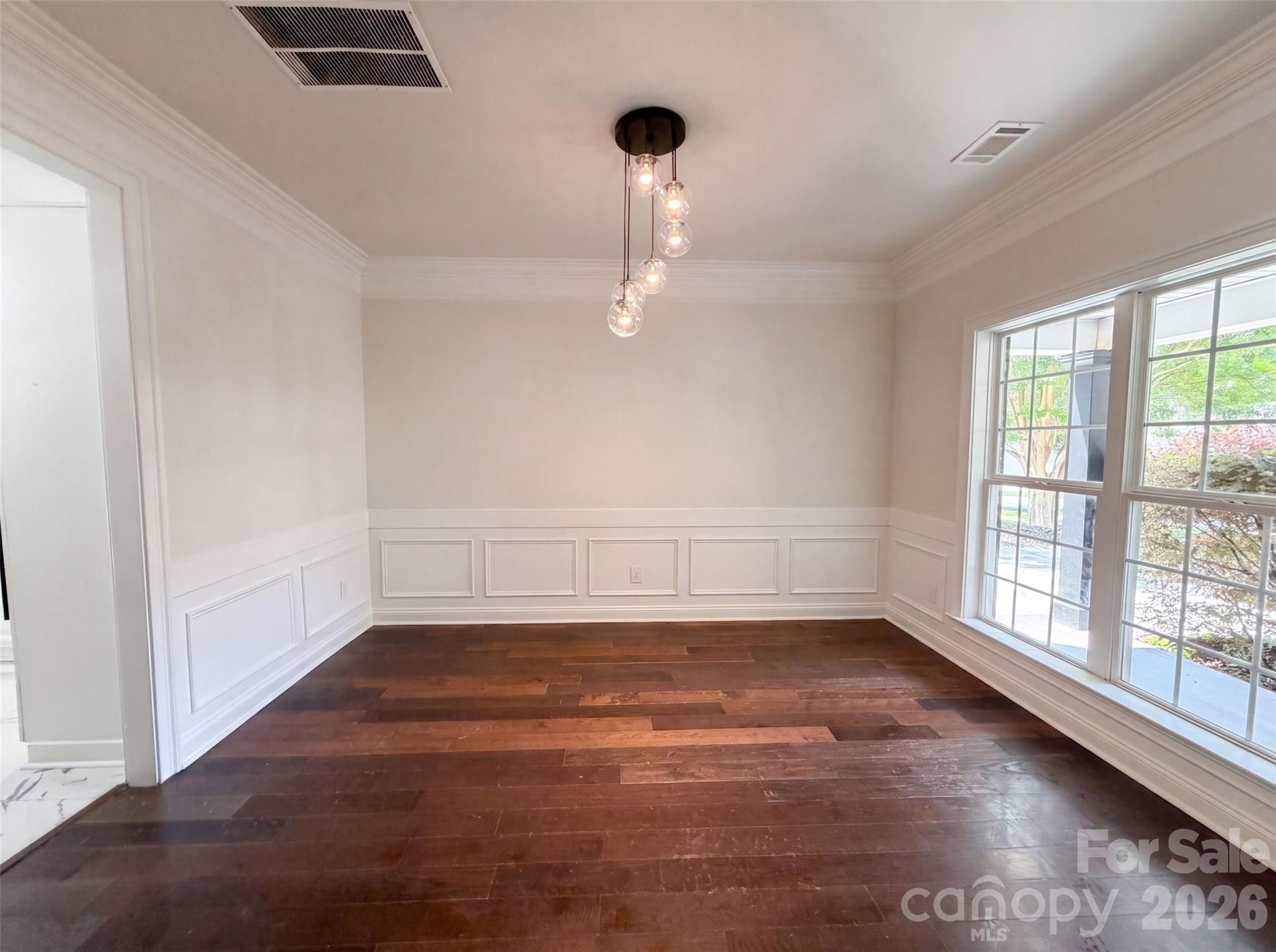 Single Family Residence at 6420 Torrence Trace Drive, Huntersville, photo 10 of 21