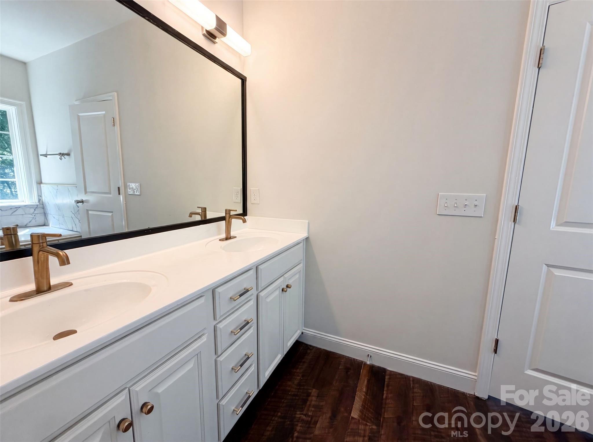 Single Family Residence at 6420 Torrence Trace Drive, Huntersville, photo 14 of 21