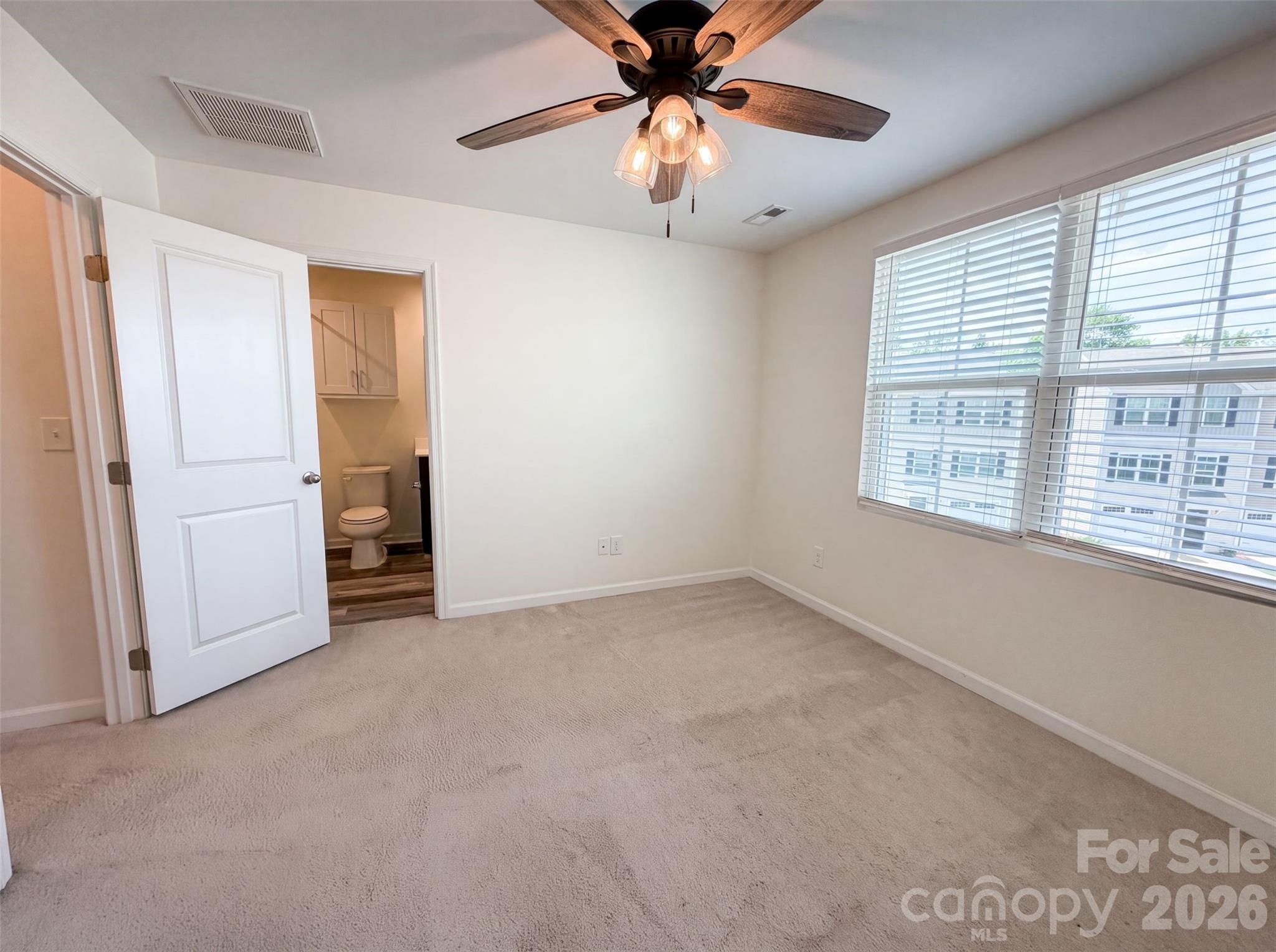 Townhouse at 923 Taybyn Road, Fort Mill, photo 5 of 14