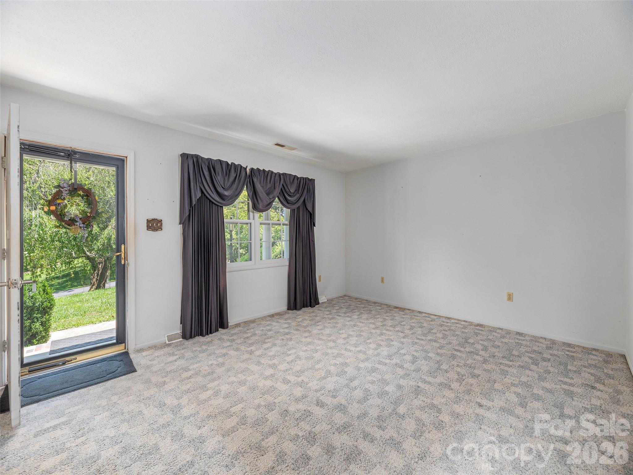 Single Family Residence at 25 Laurel Park Drive, Arden, photo 3 of 19