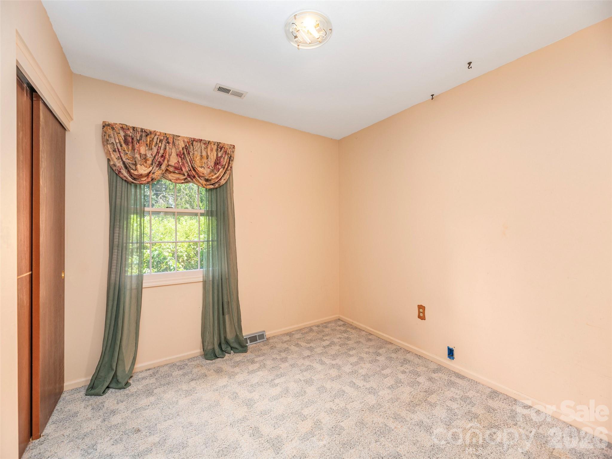 Single Family Residence at 25 Laurel Park Drive, Arden, photo 14 of 19