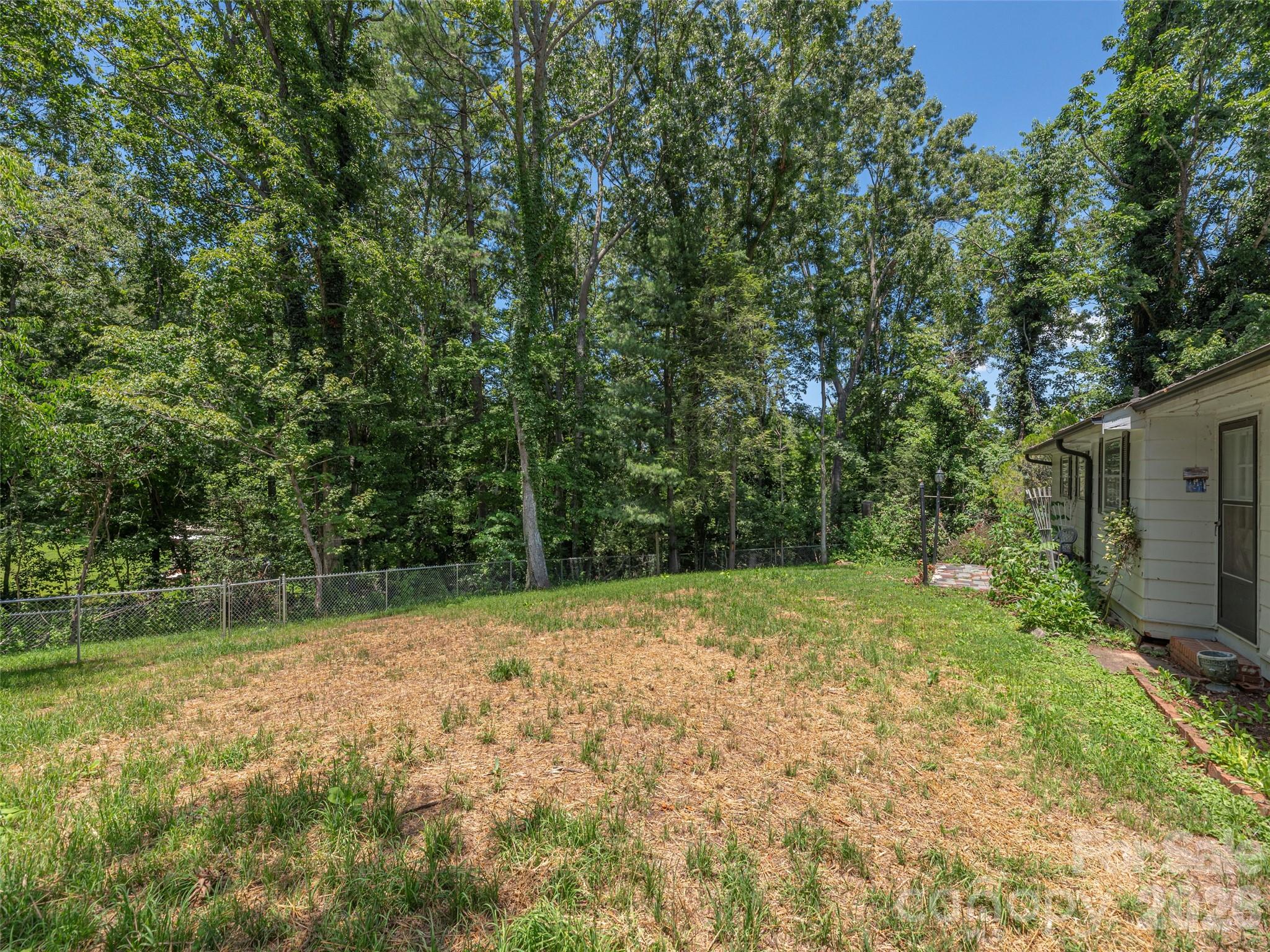 Single Family Residence at 25 Laurel Park Drive, Arden, photo 16 of 19
