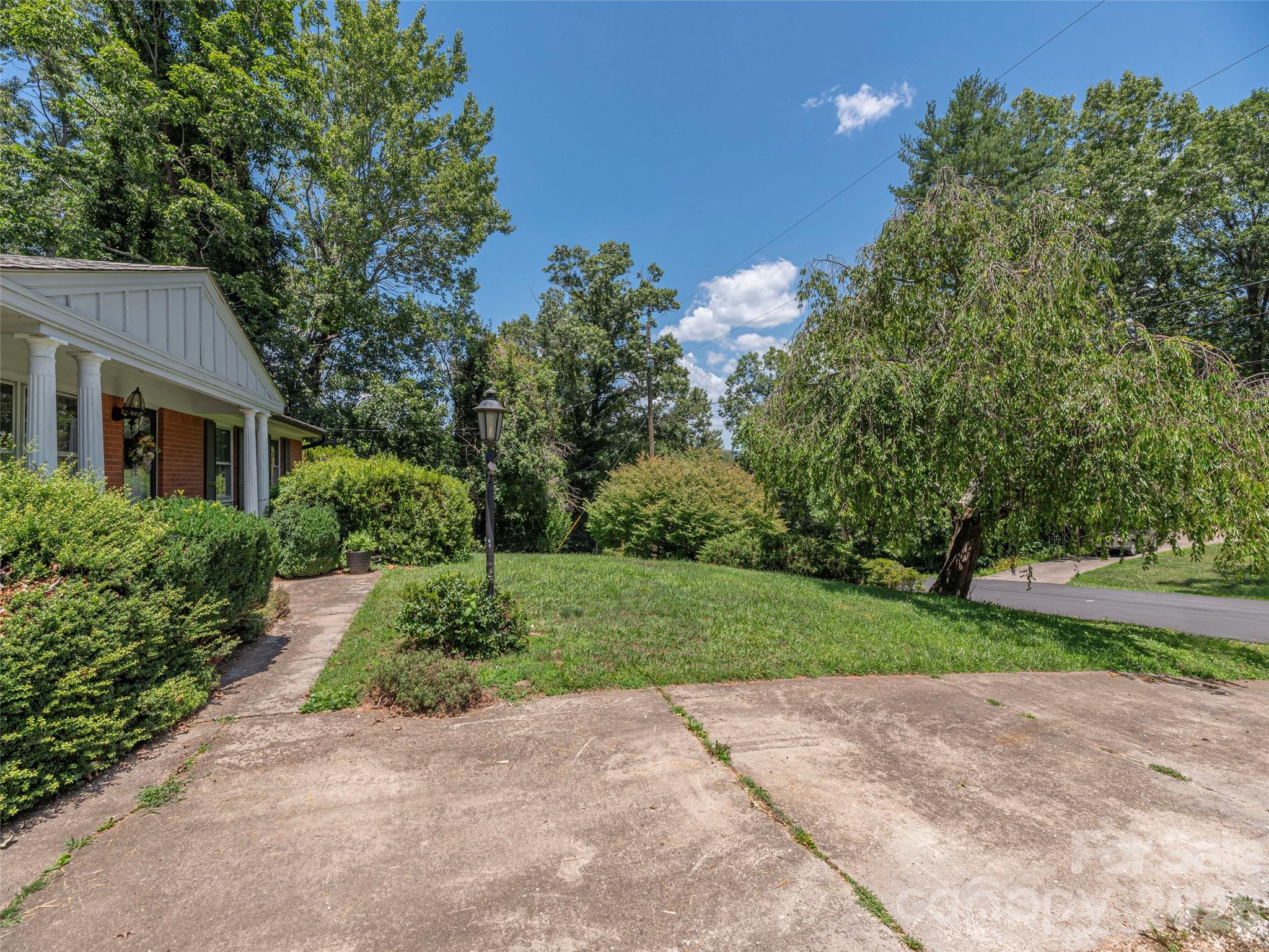 Single Family Residence at 25 Laurel Park Drive, Arden, photo 18 of 19