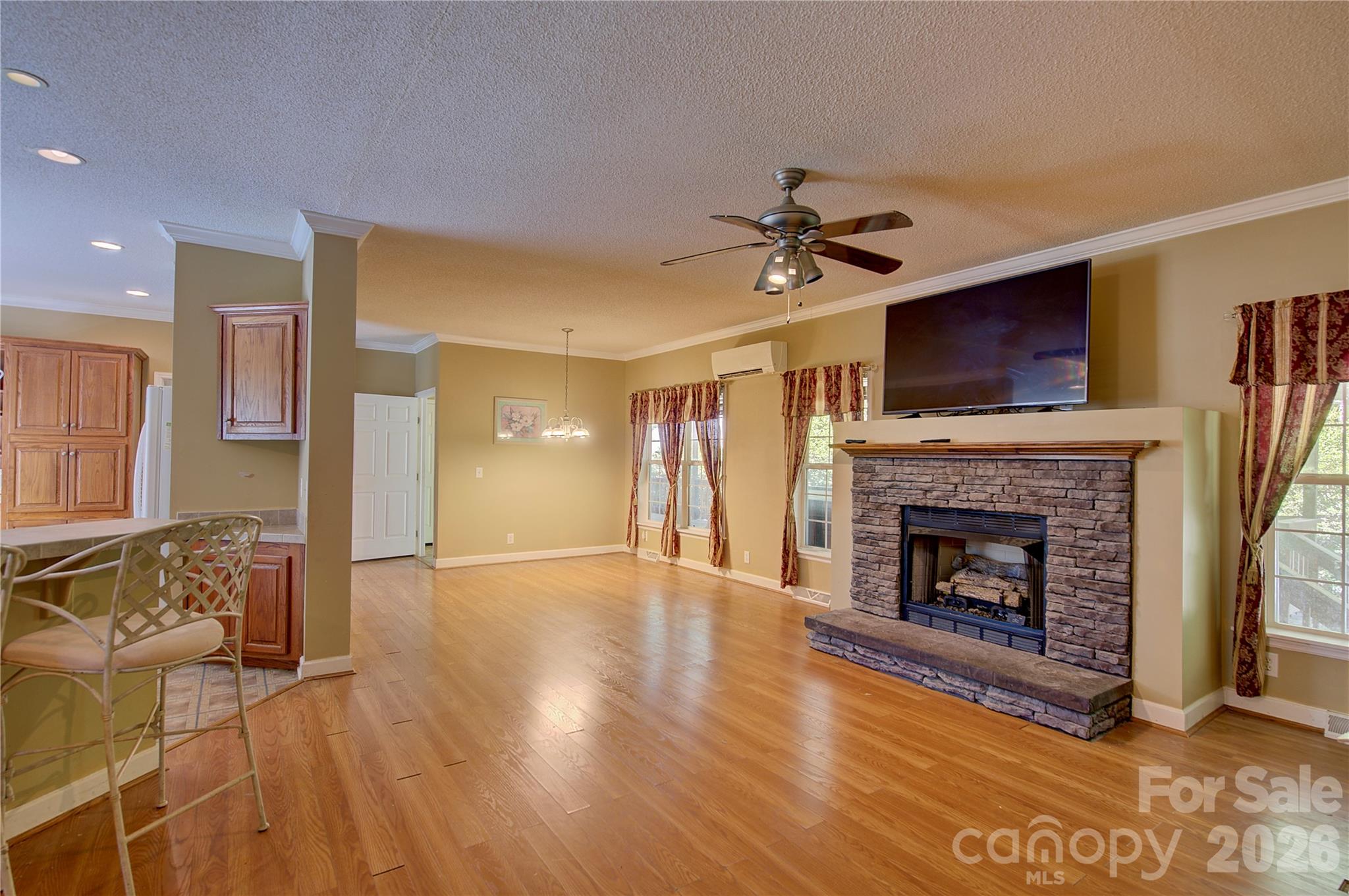 Add your personal touches to create the atmosphere that fits your style - 498 Broad Branch Road, Bakersville